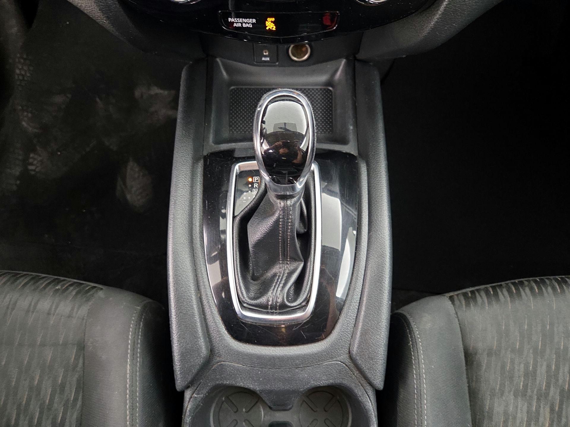 Thumbnail: 2017 Nissan Rogue - 17
