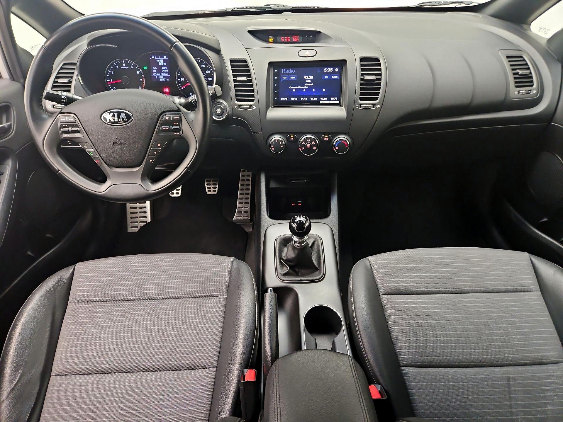 Thumbnail: 2016 Kia Forte - 9