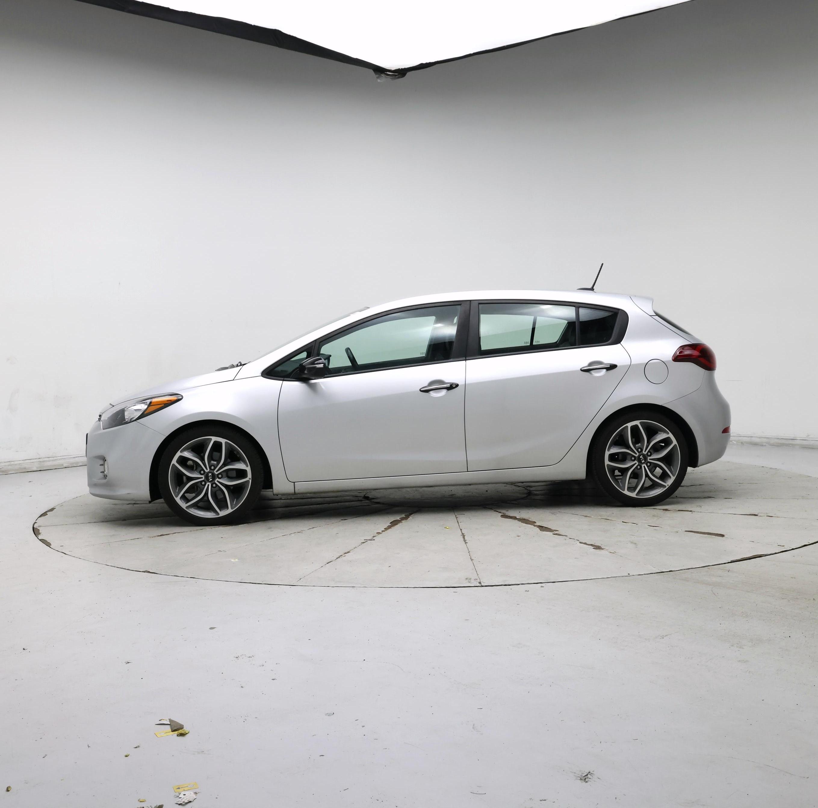 Thumbnail: 2016 Kia Forte - 3