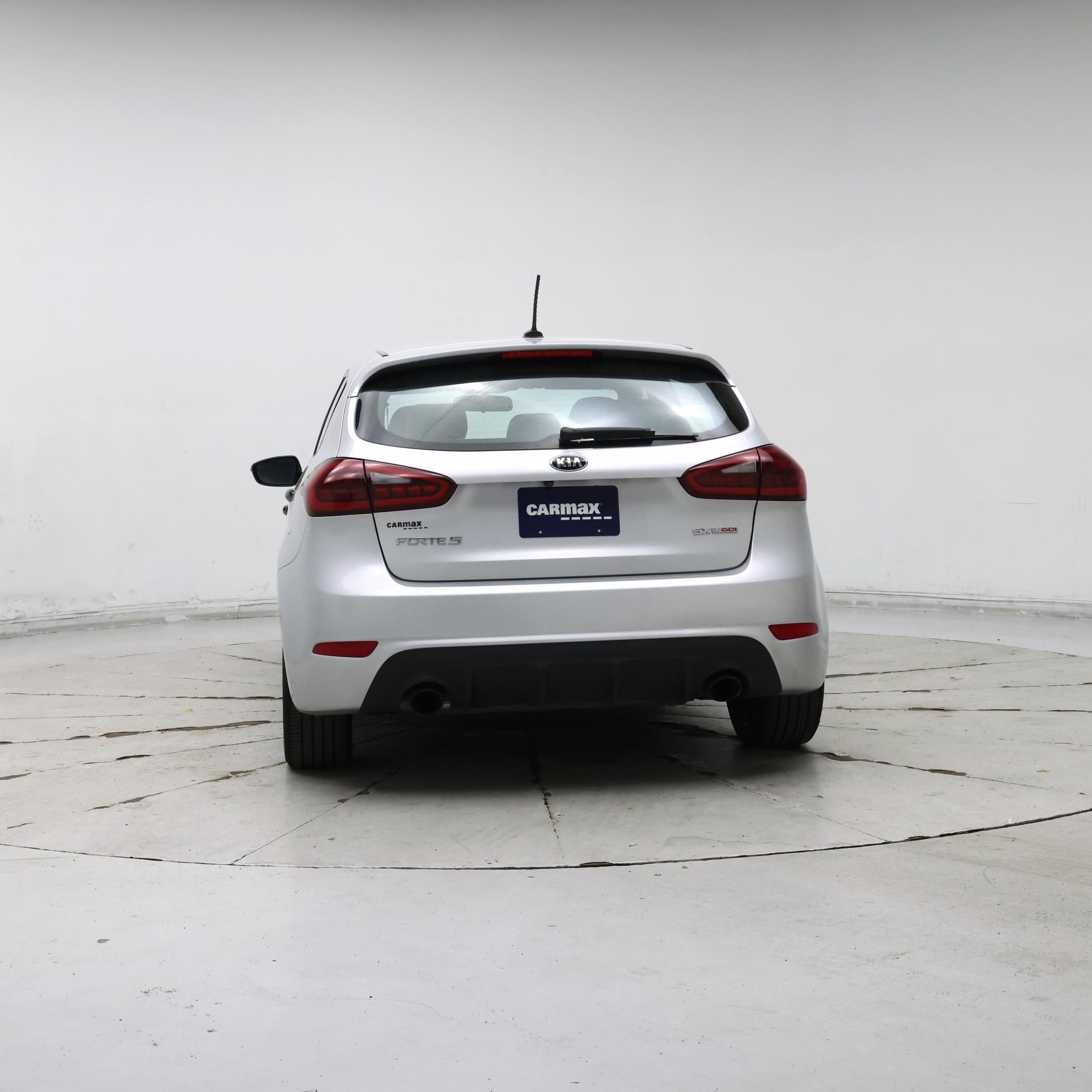 Thumbnail: 2016 Kia Forte - 6
