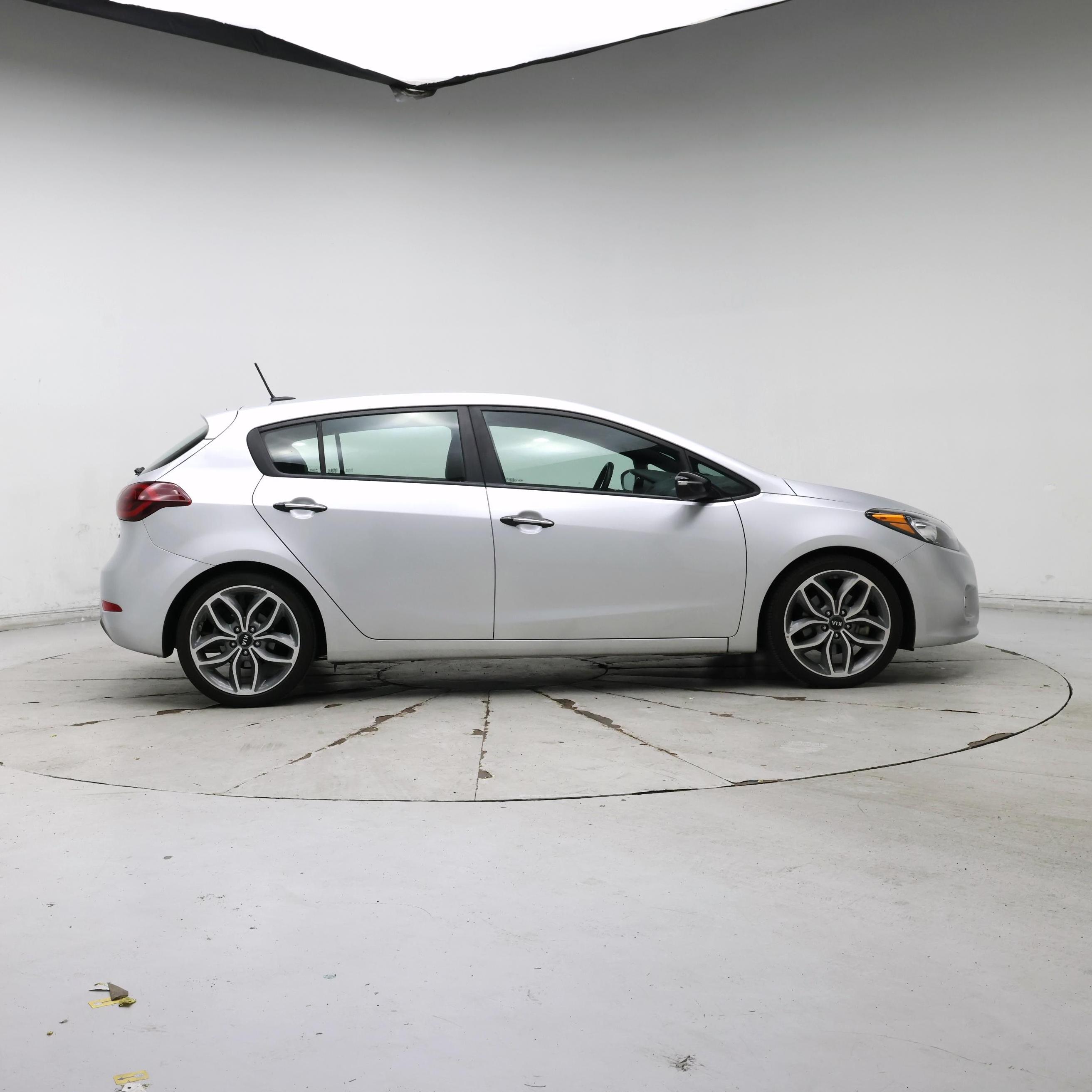 Thumbnail: 2016 Kia Forte - 7