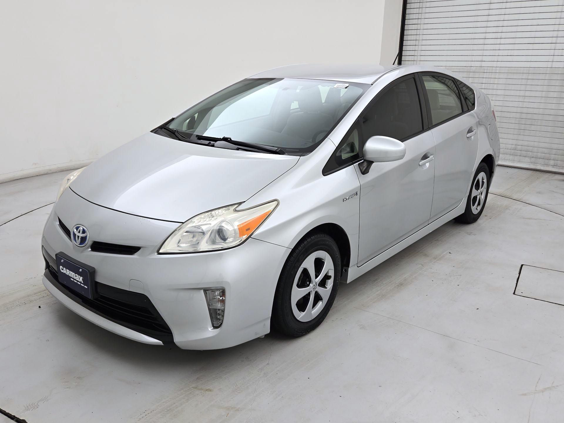 Thumbnail: 2014 Toyota Prius - 3