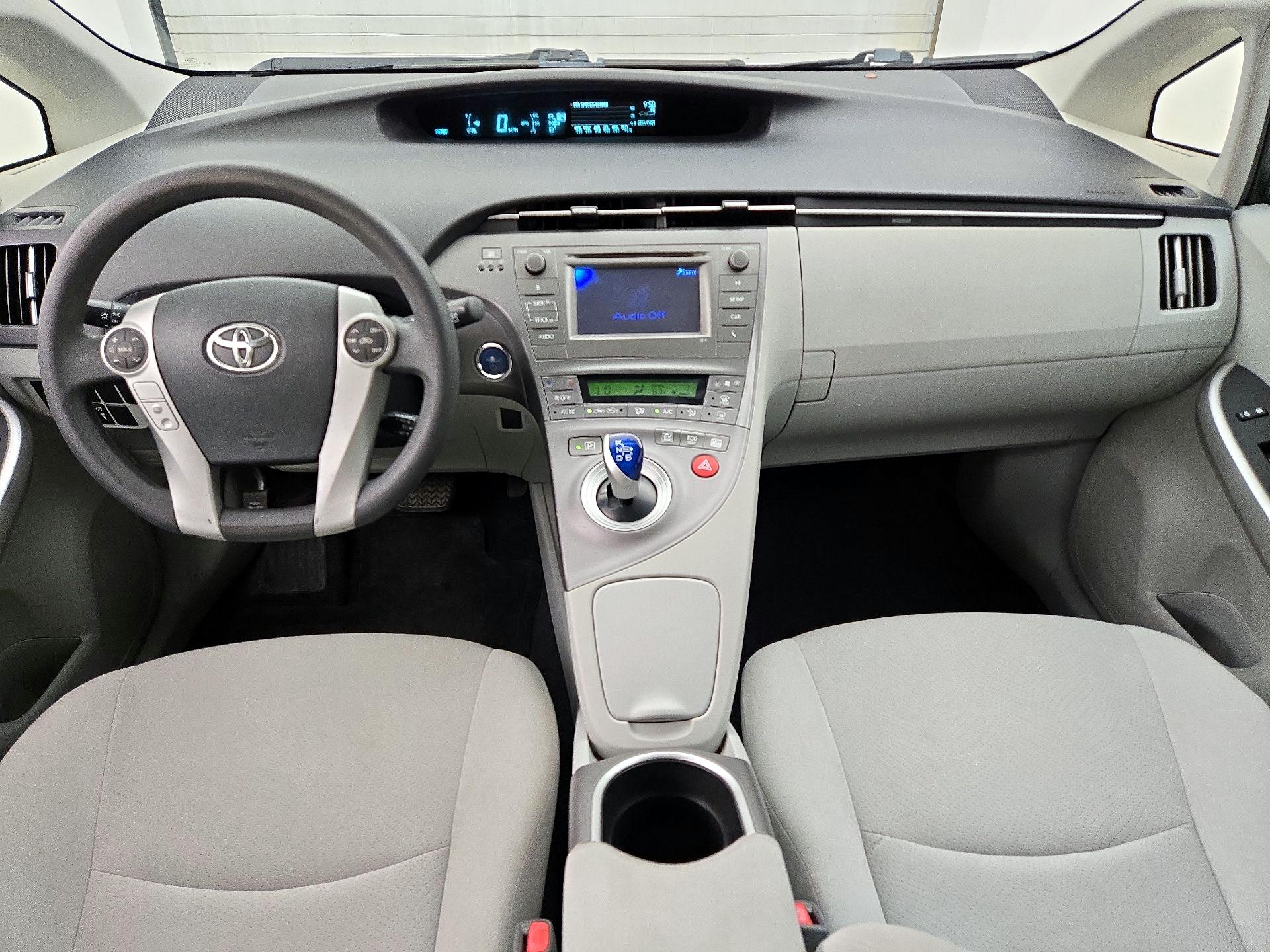 Thumbnail: 2014 Toyota Prius - 8