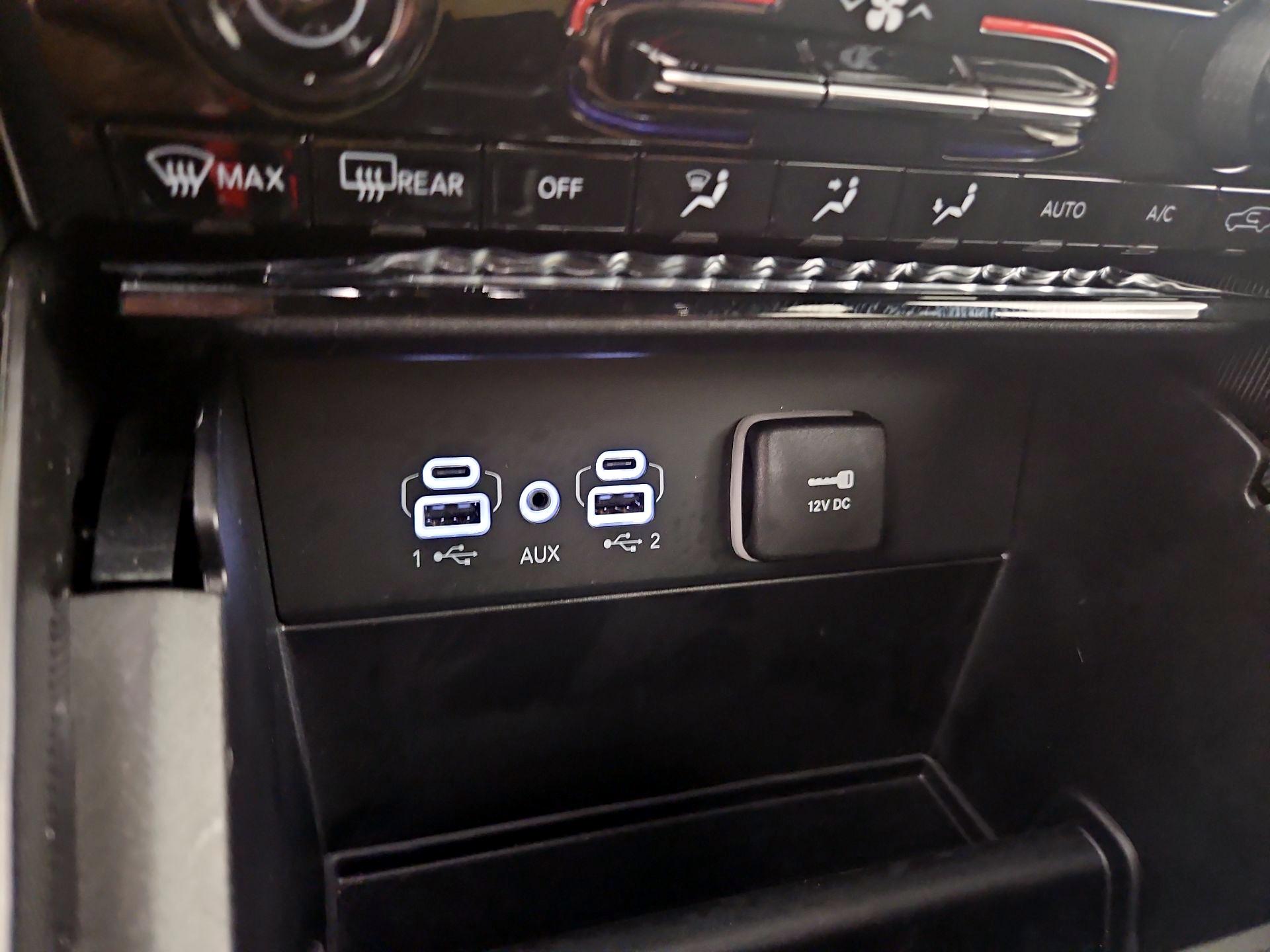 Thumbnail: 2025 Jeep Grand Cherokee L - 16