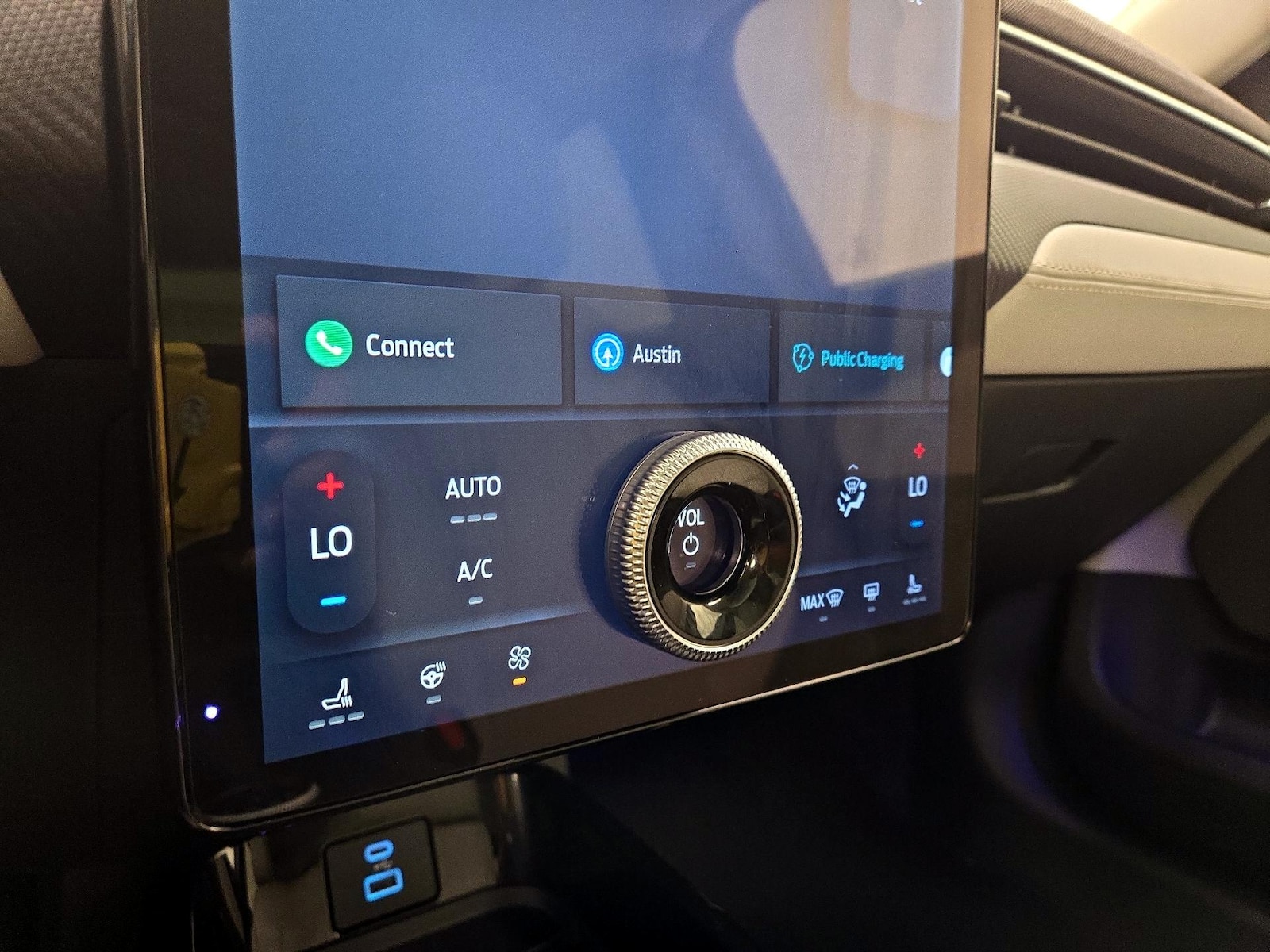 2024 Ford Mustang Mach-E Premium AWD - Photo 18