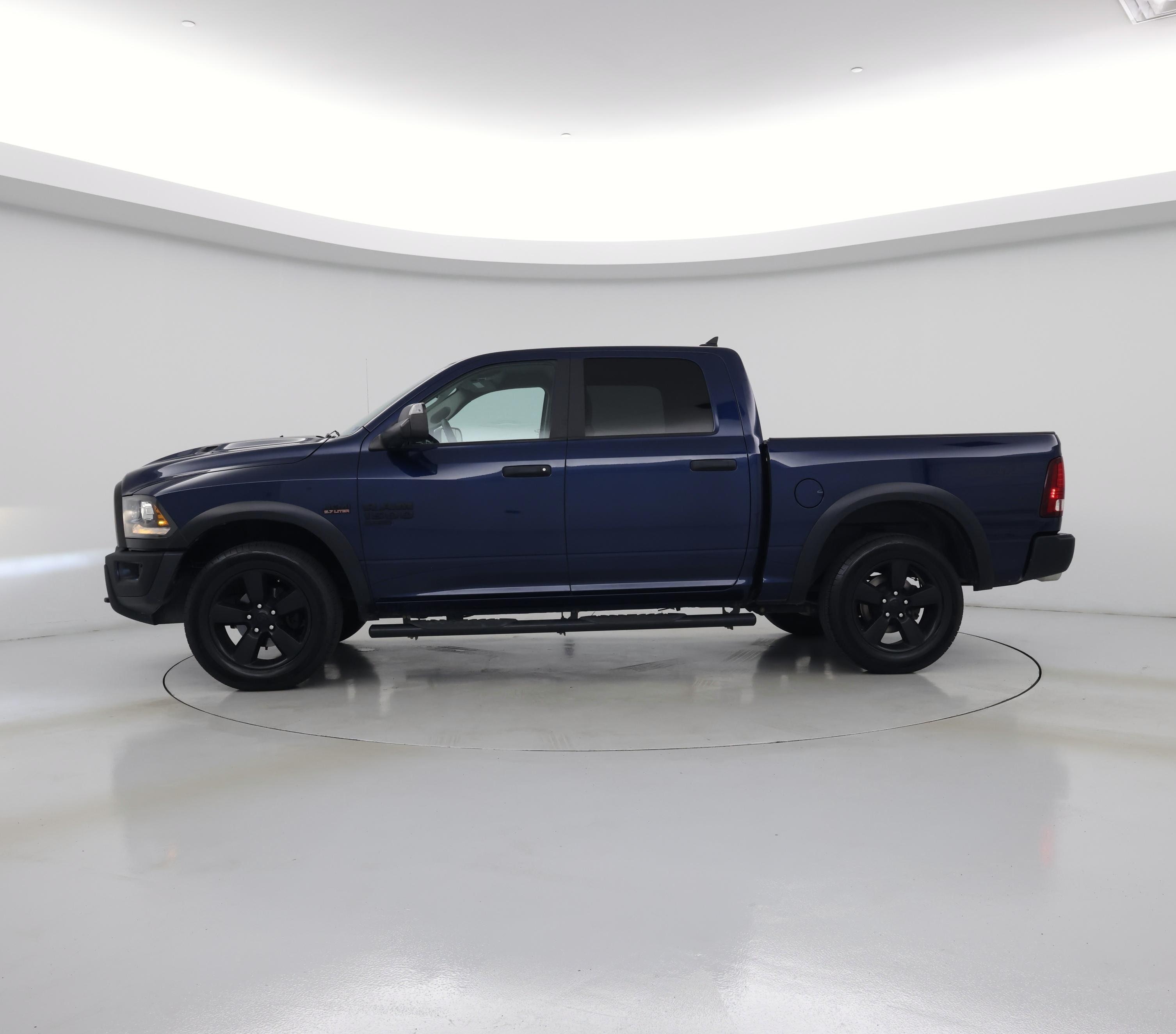 Thumbnail: 2020 RAM 1500 Classic - 3