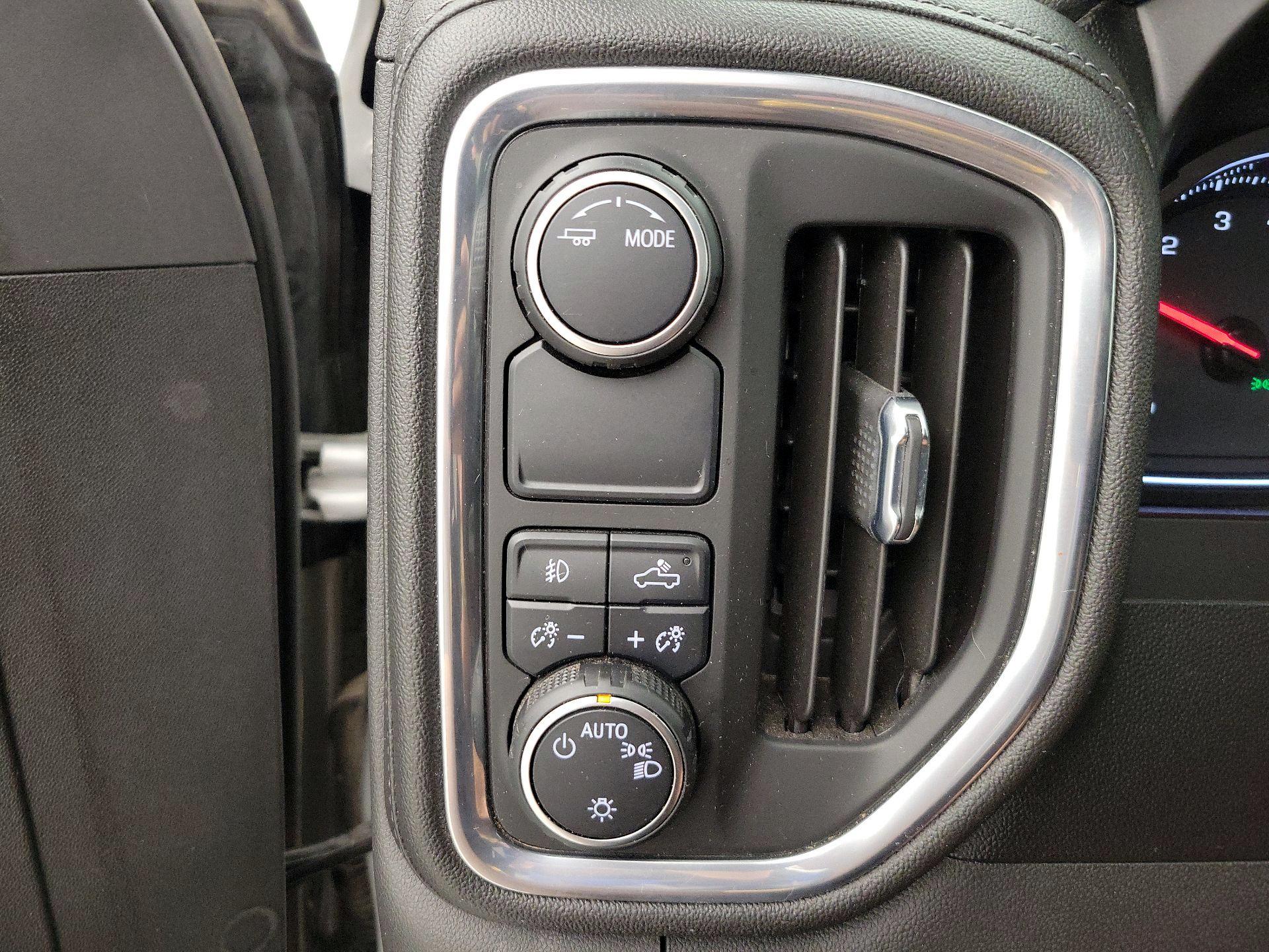 Thumbnail: 2021 Chevrolet Silverado 1500 - 13