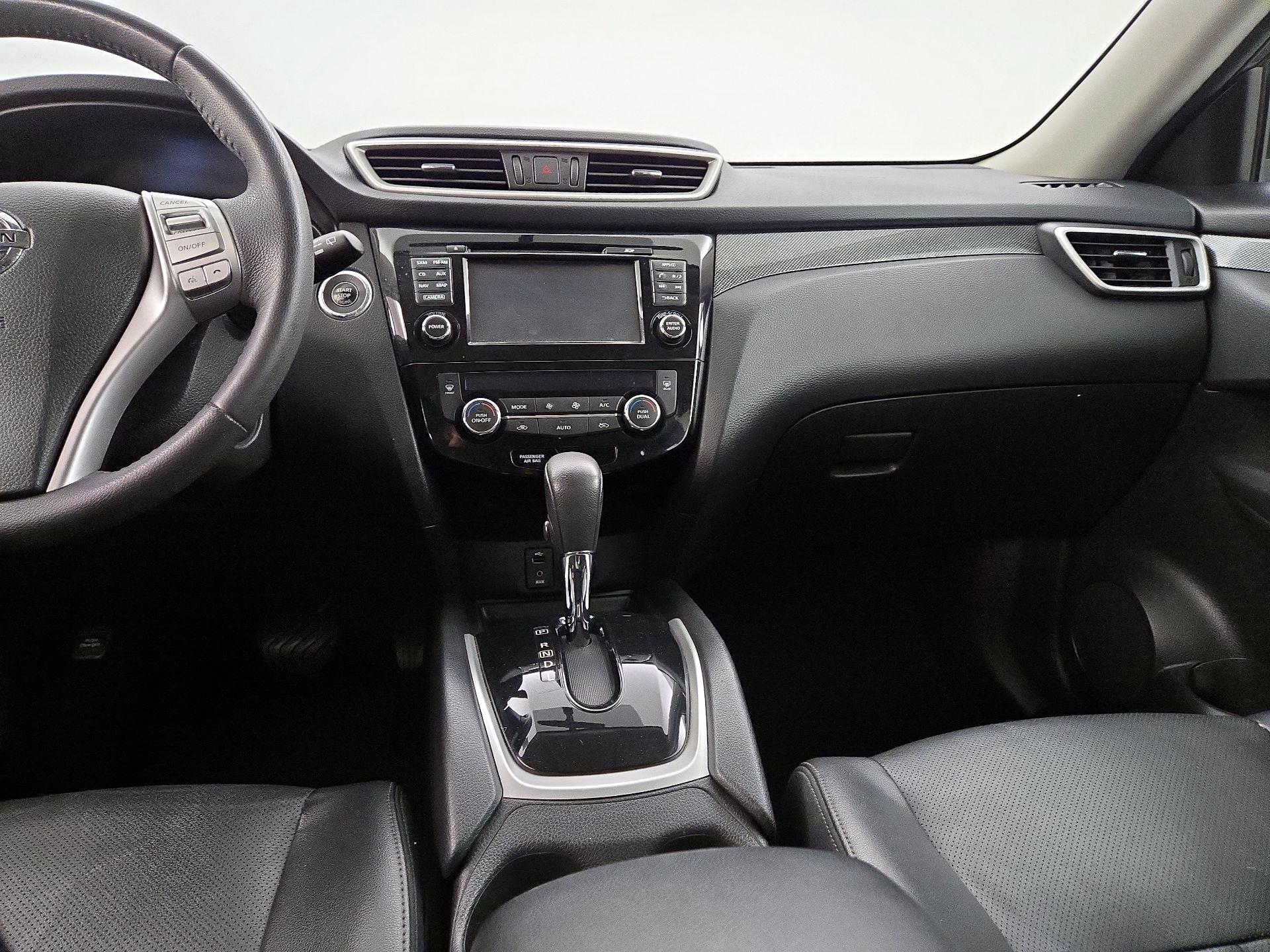 Thumbnail: 2016 Nissan Rogue - 9