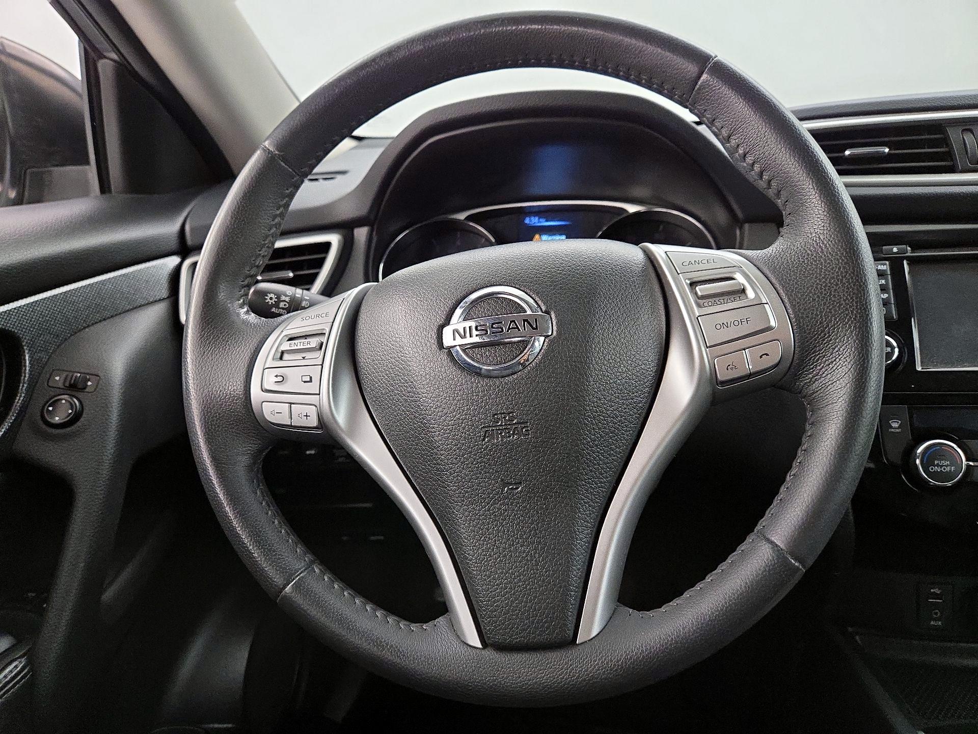 Thumbnail: 2016 Nissan Rogue - 10