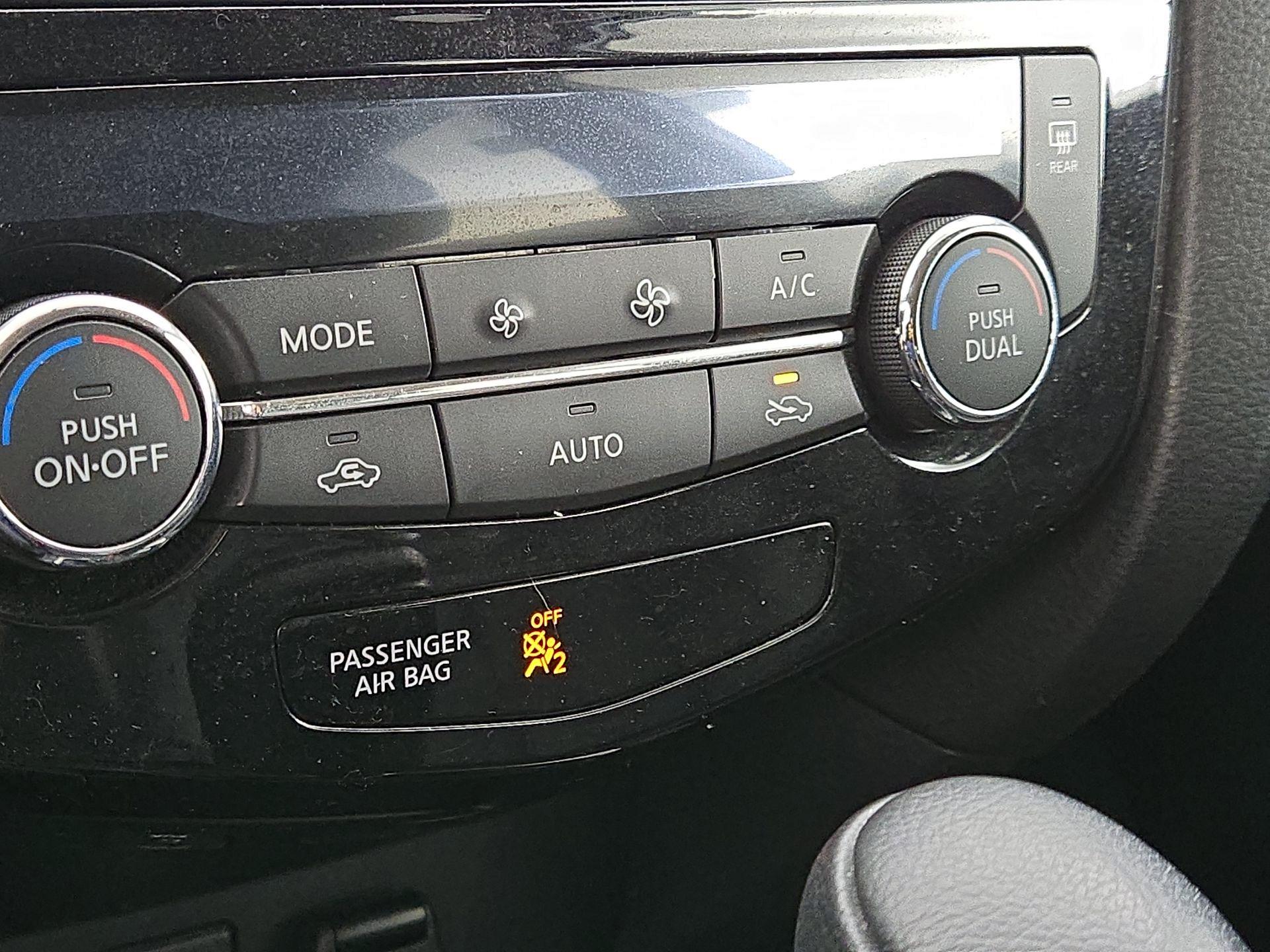 Thumbnail: 2016 Nissan Rogue - 17