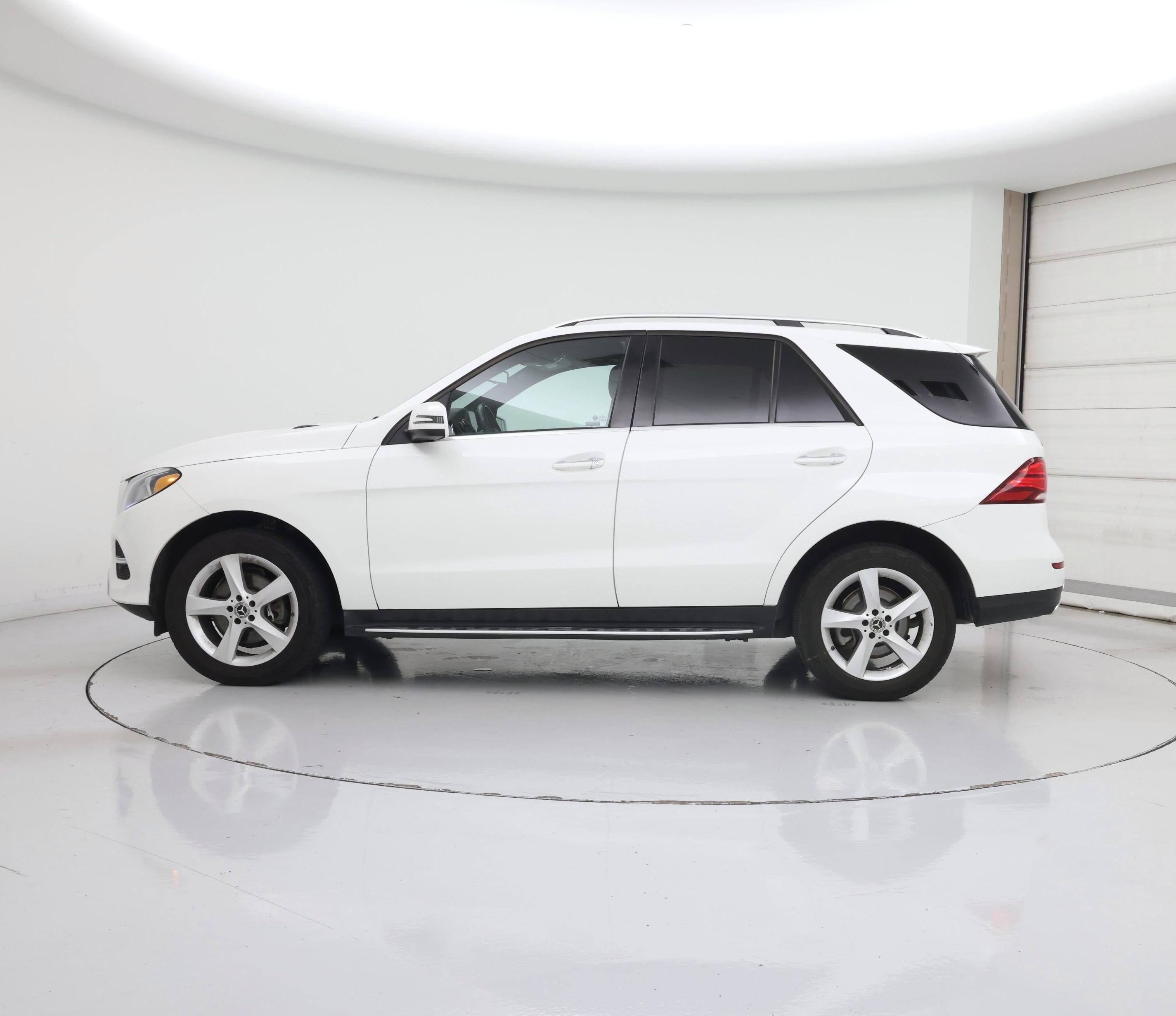 Thumbnail: 2018 Mercedes-Benz GLE - 3