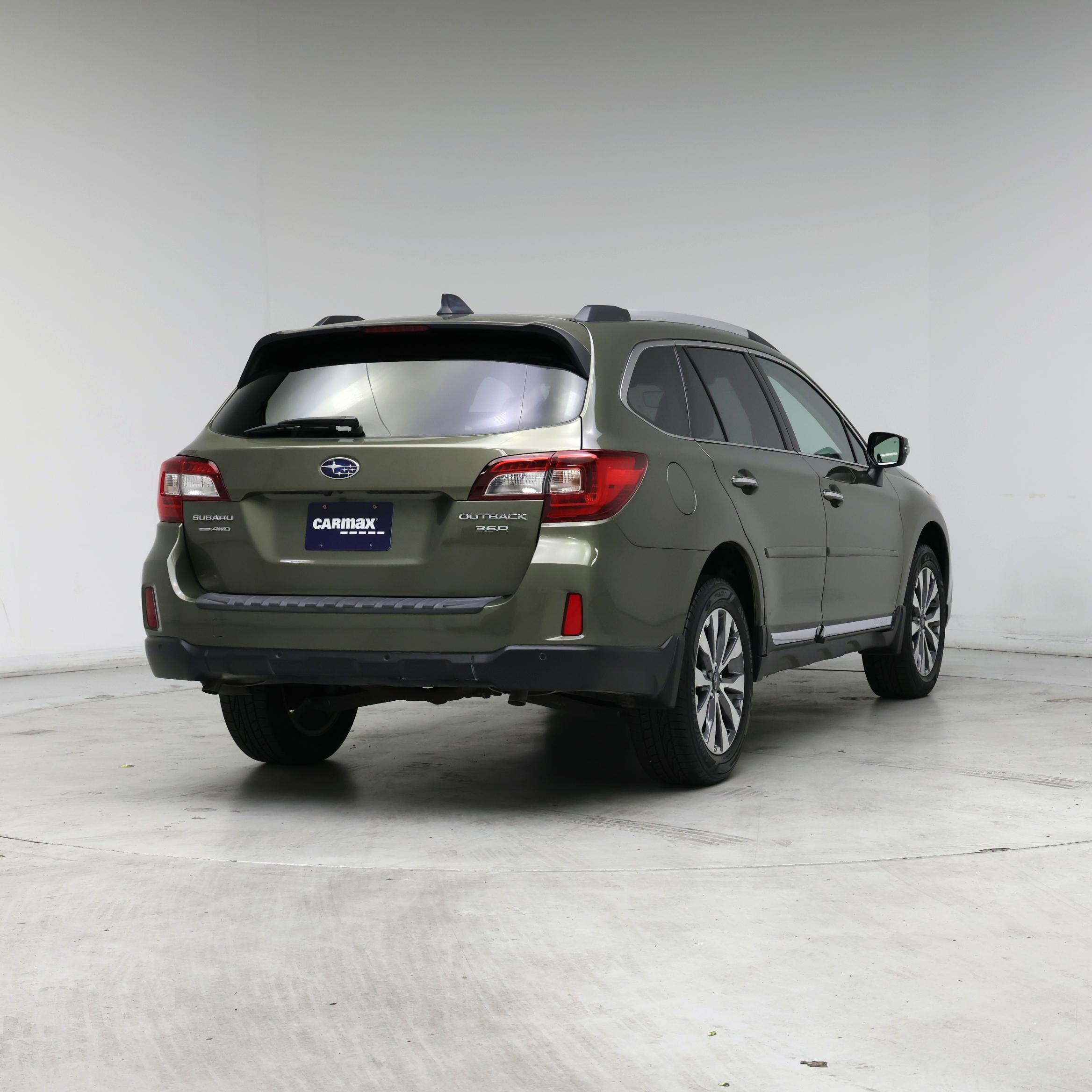 Thumbnail: 2017 Subaru Outback - 8