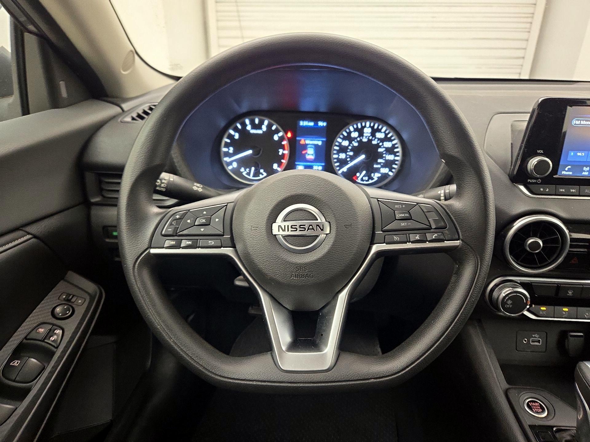 Thumbnail: 2022 Nissan Sentra - 10