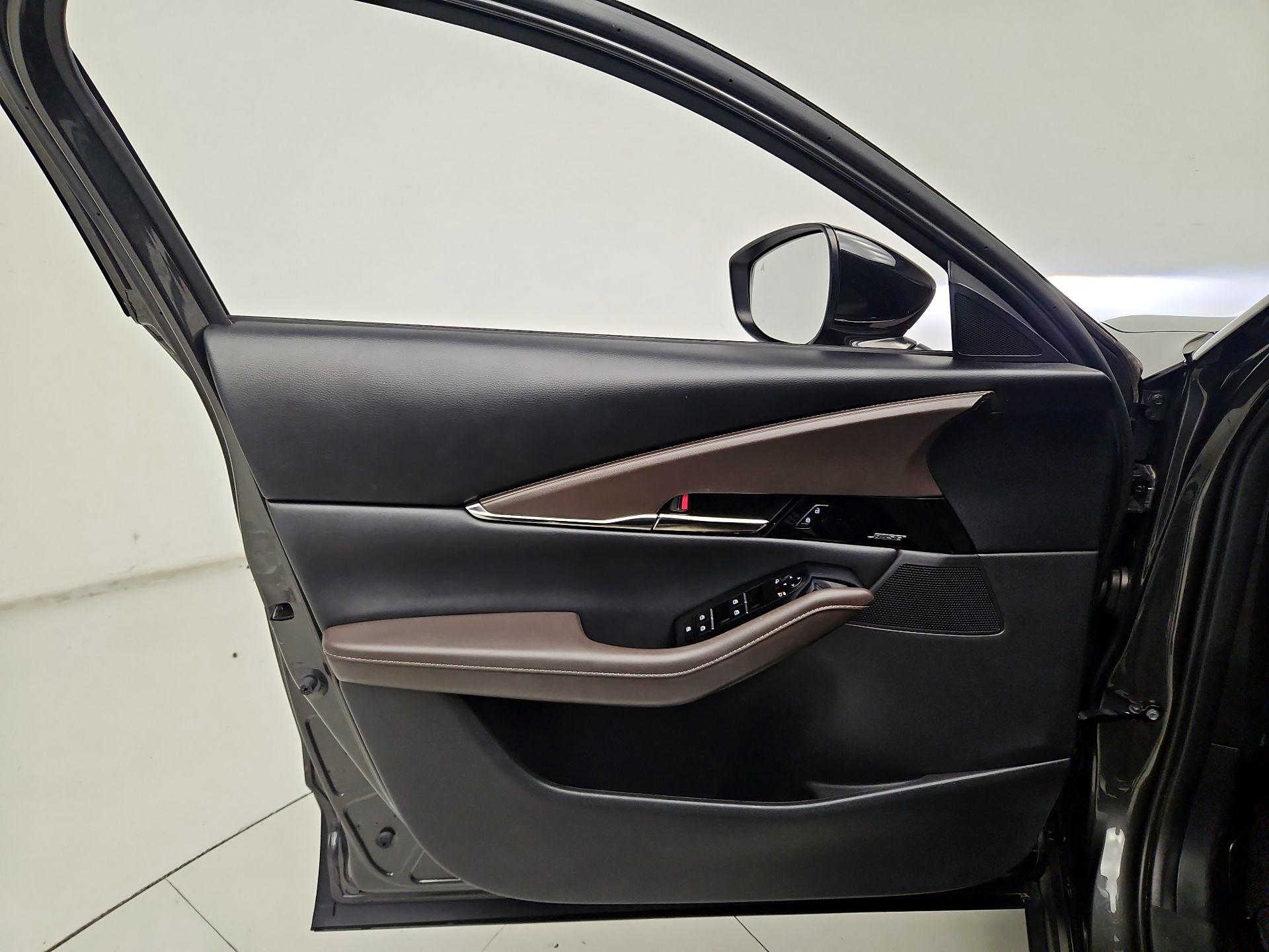 Thumbnail: 2022 Mazda CX-30 - 12