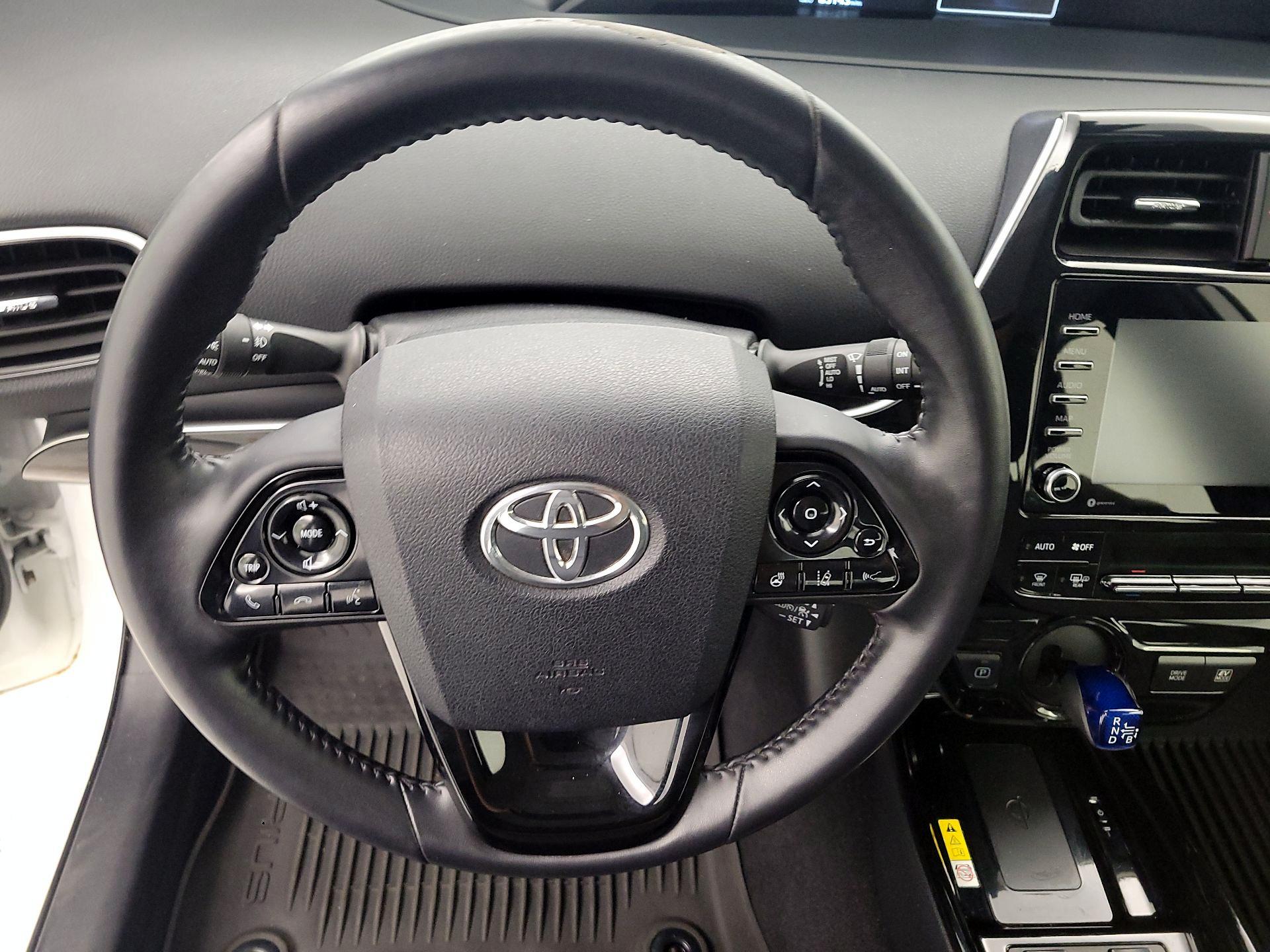 Thumbnail: 2022 Toyota Prius - 10