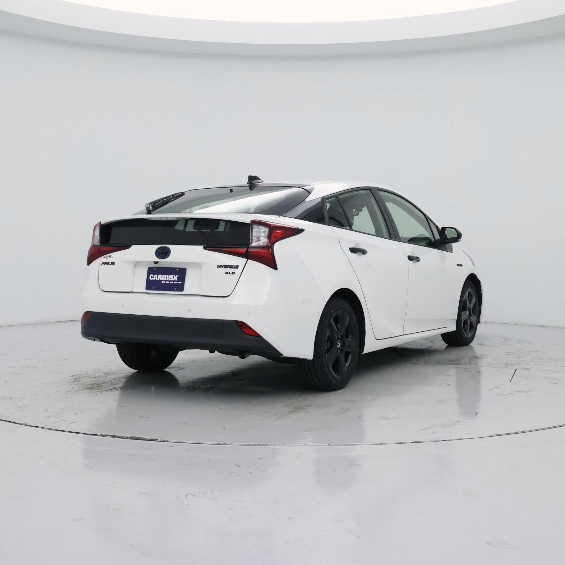 Thumbnail: 2022 Toyota Prius - 8