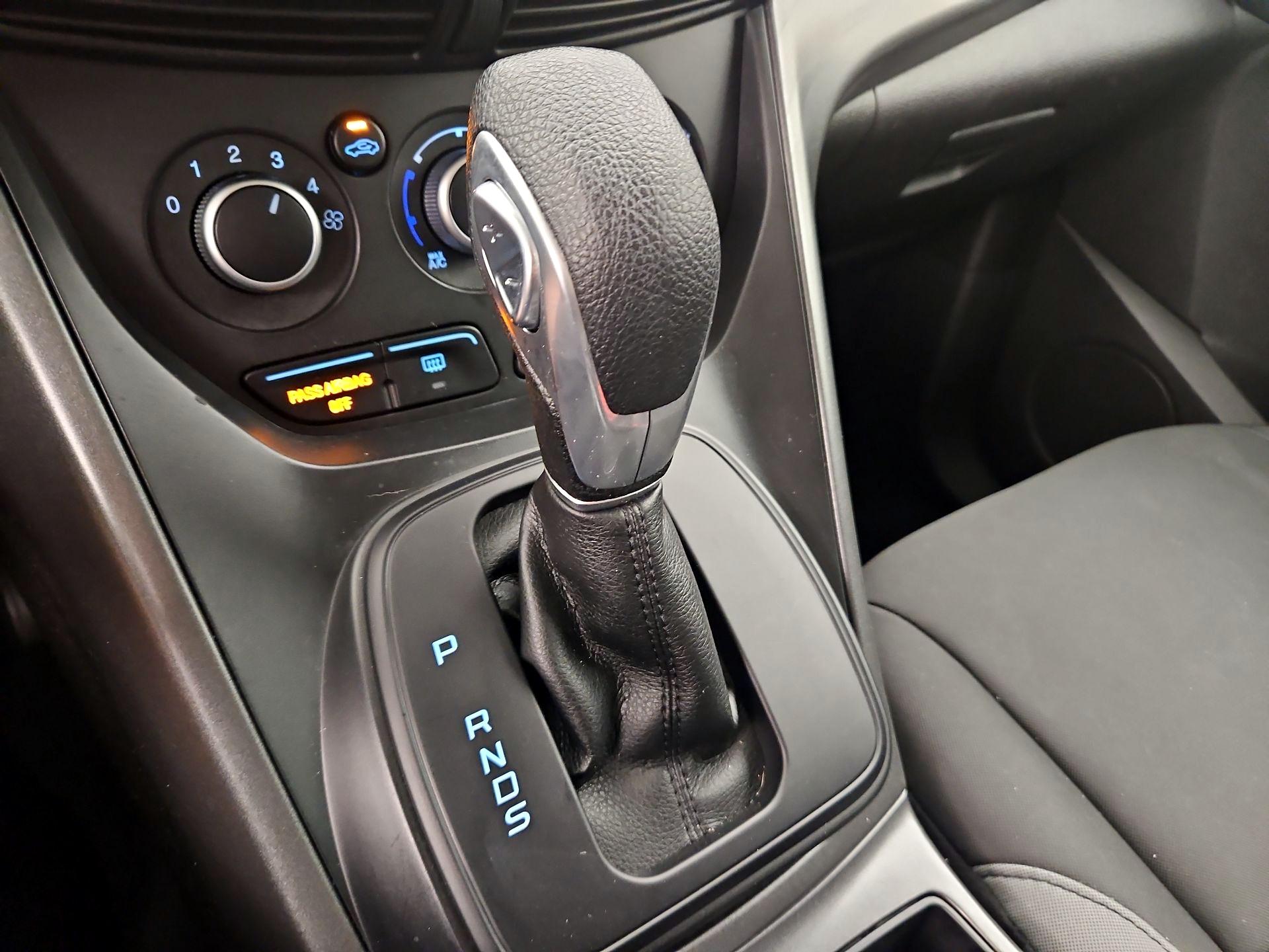 Thumbnail: 2016 Ford Escape - 16