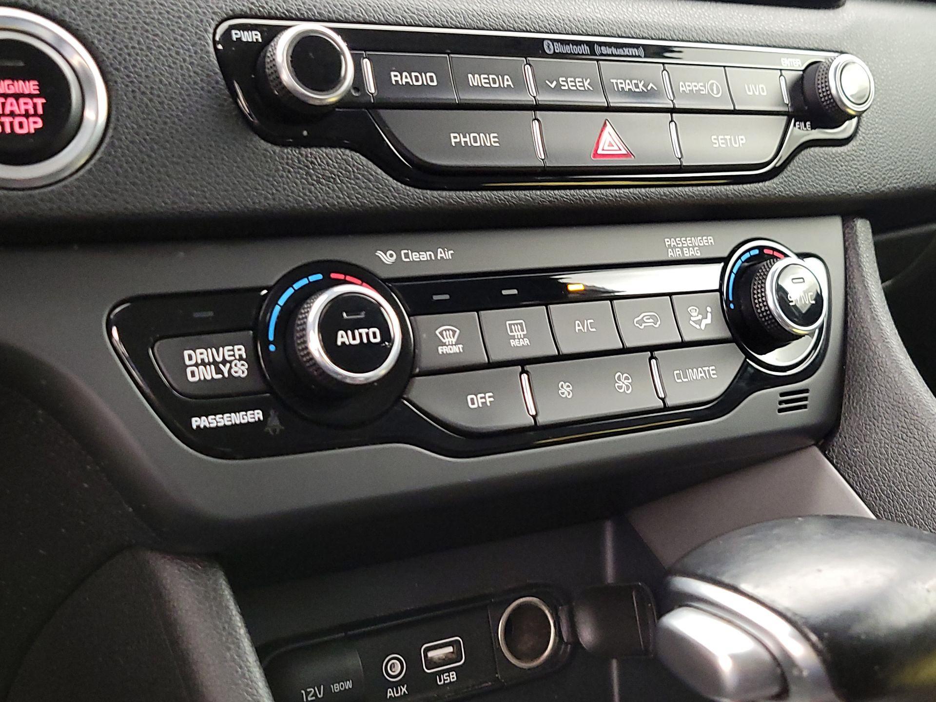 Thumbnail: 2017 Kia Niro - 16