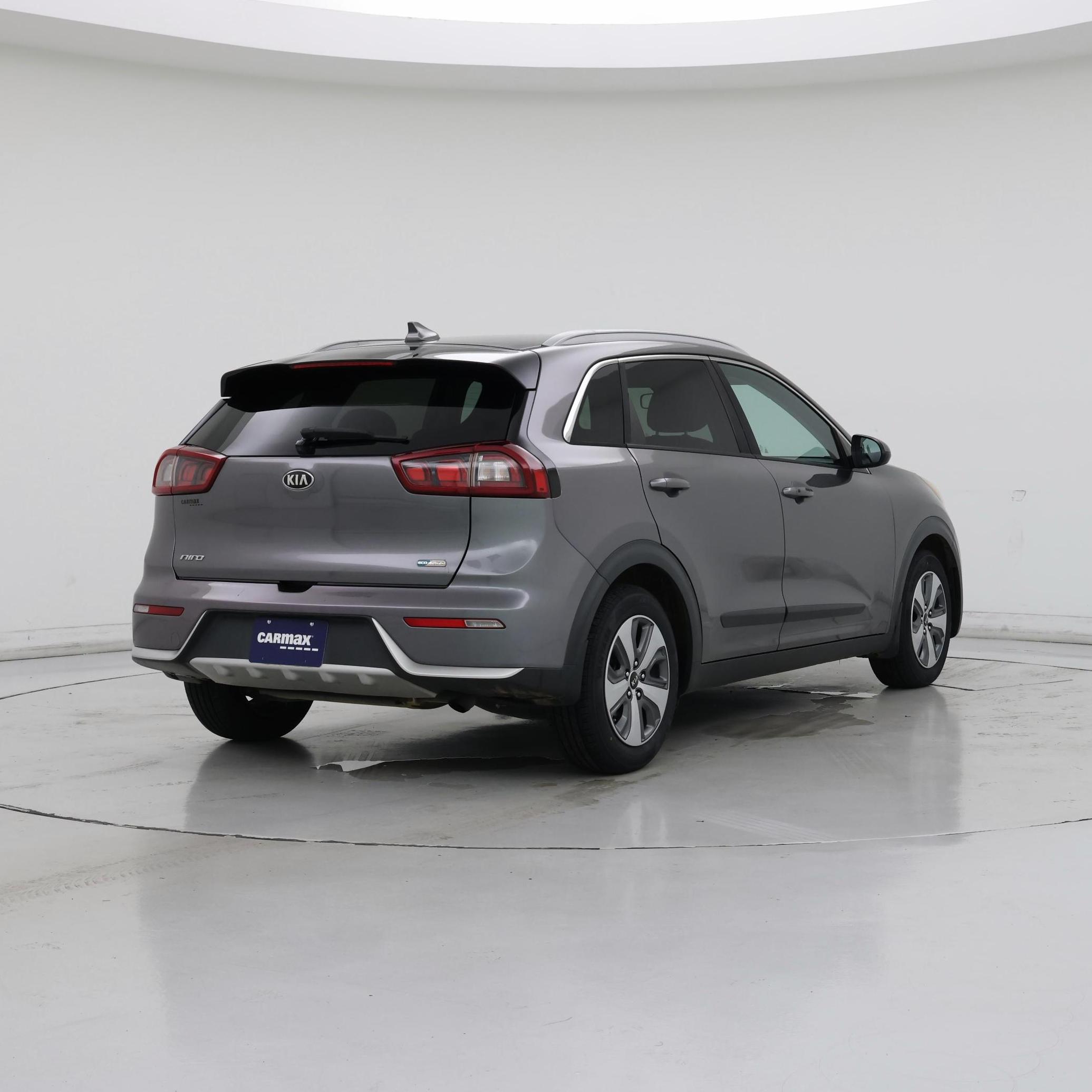 Thumbnail: 2017 Kia Niro - 8