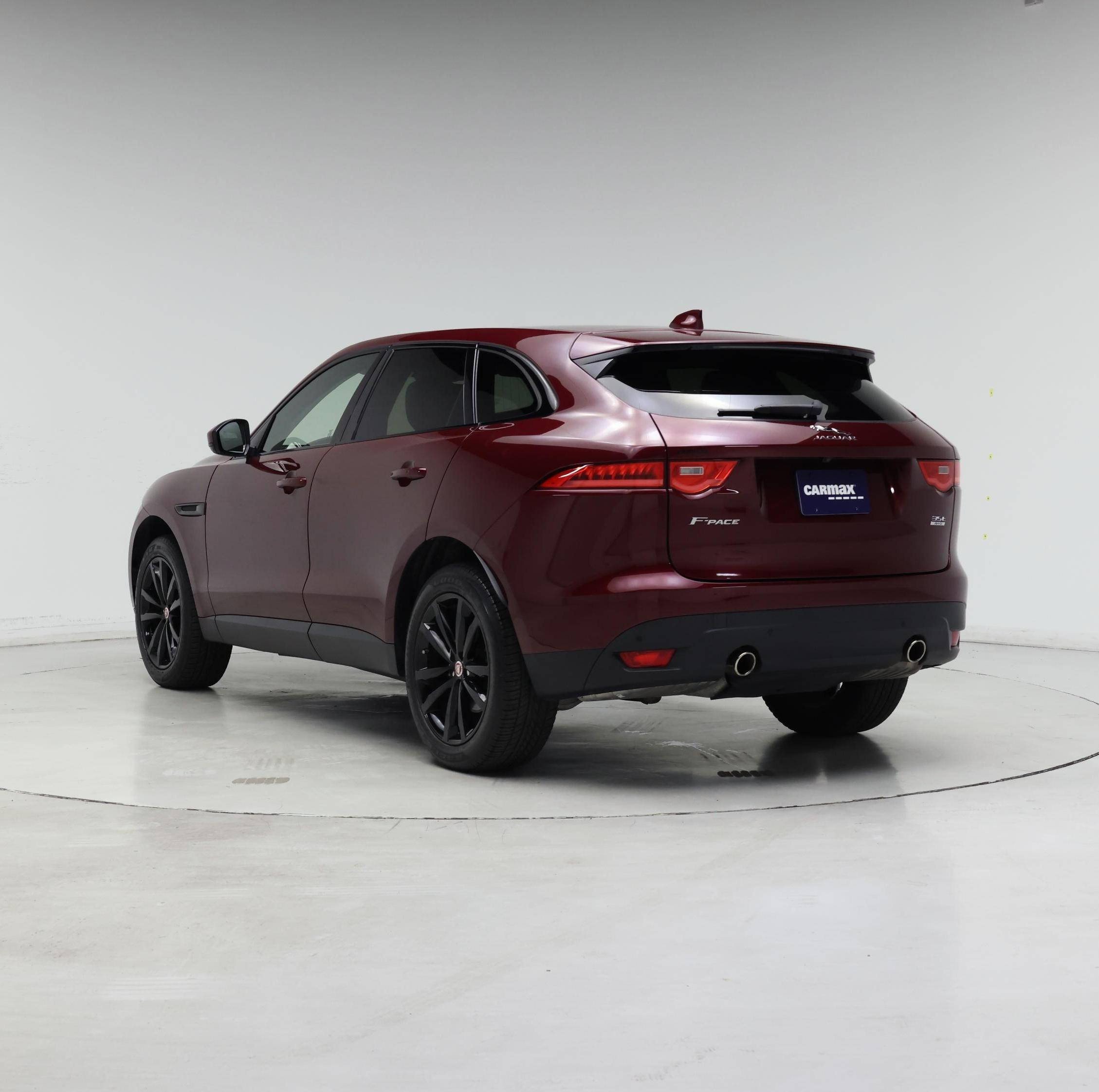 Thumbnail: 2017 Jaguar F-Pace - 2