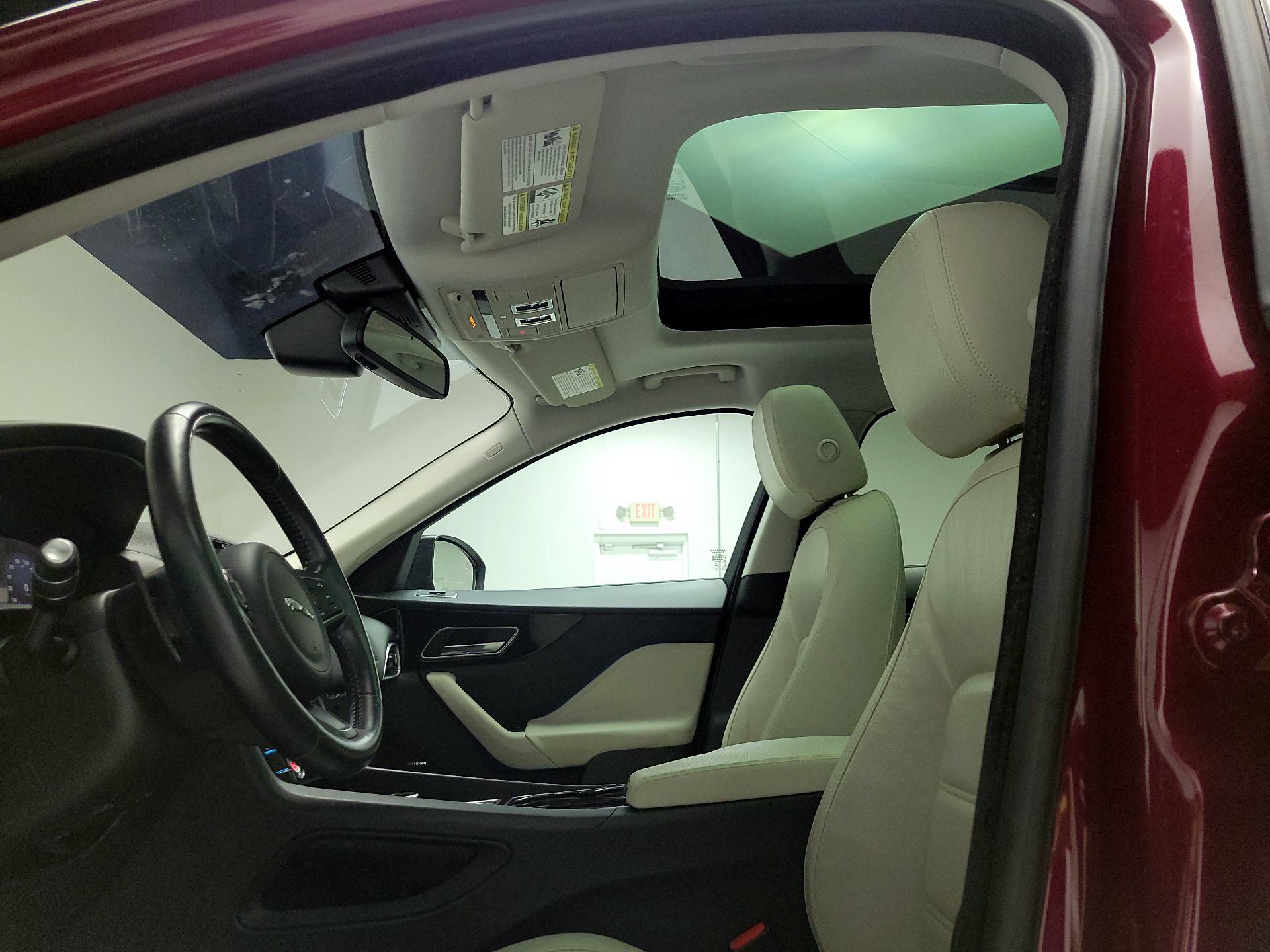 Thumbnail: 2017 Jaguar F-Pace - 20