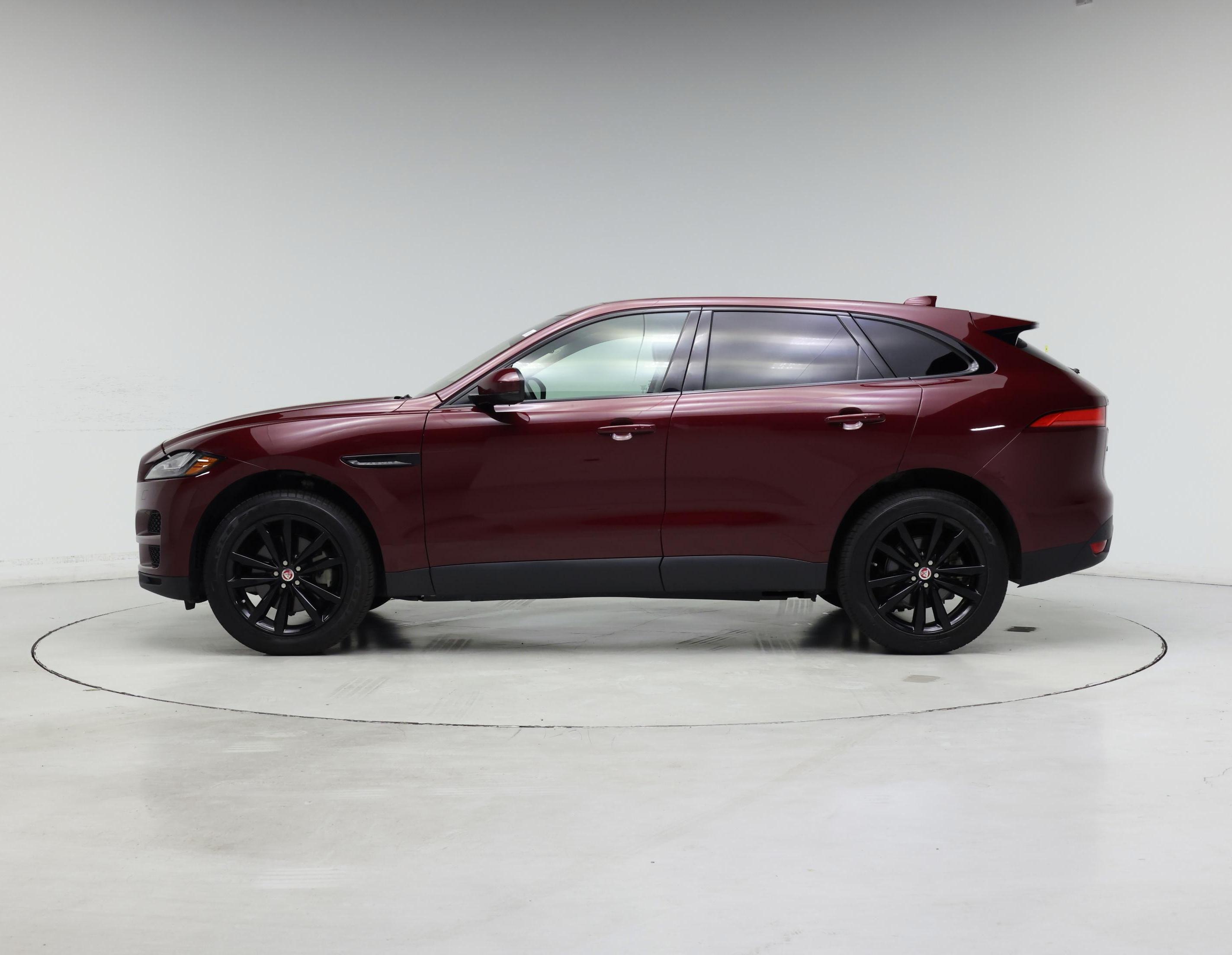Thumbnail: 2017 Jaguar F-Pace - 3