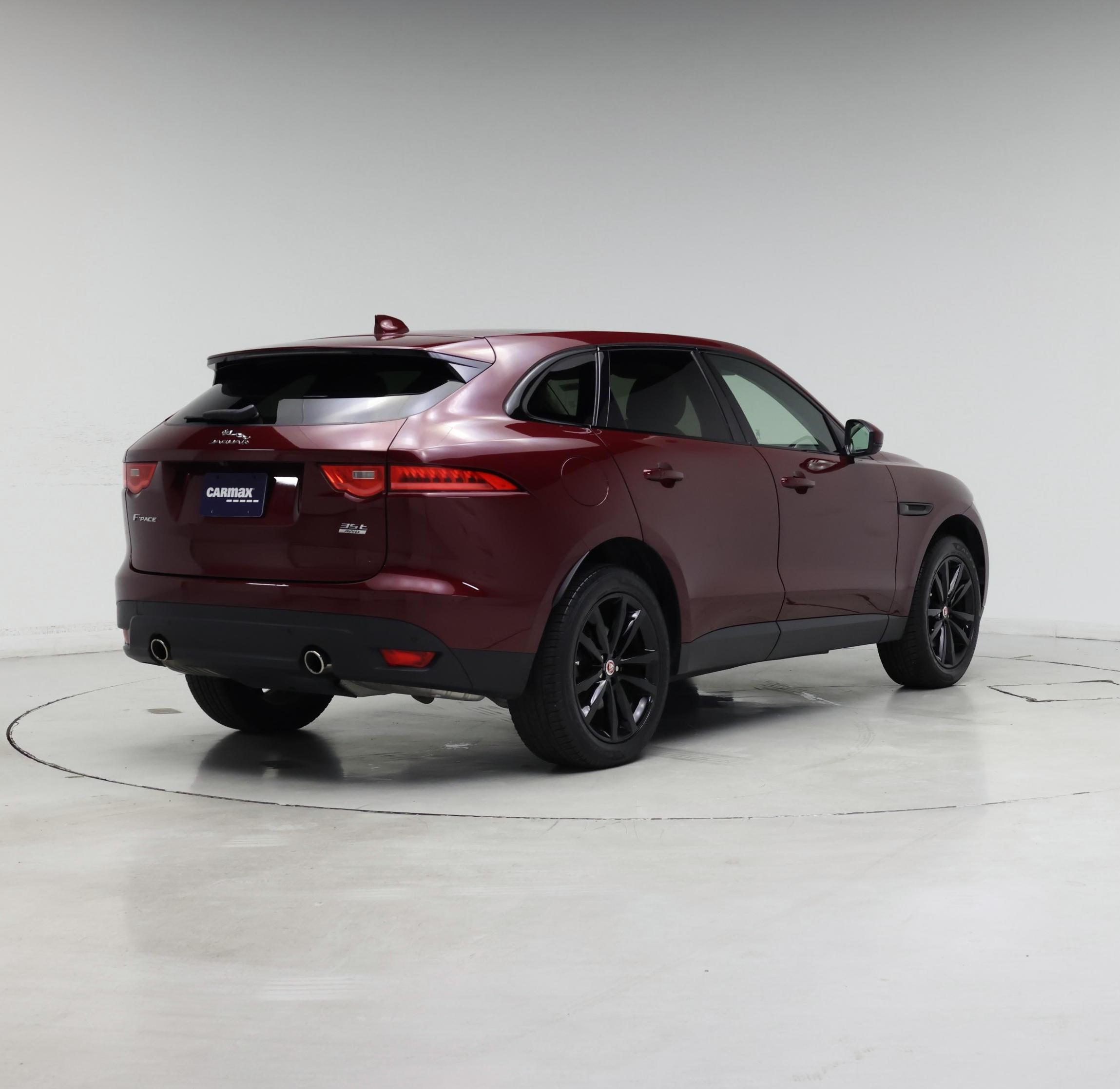 Thumbnail: 2017 Jaguar F-Pace - 8