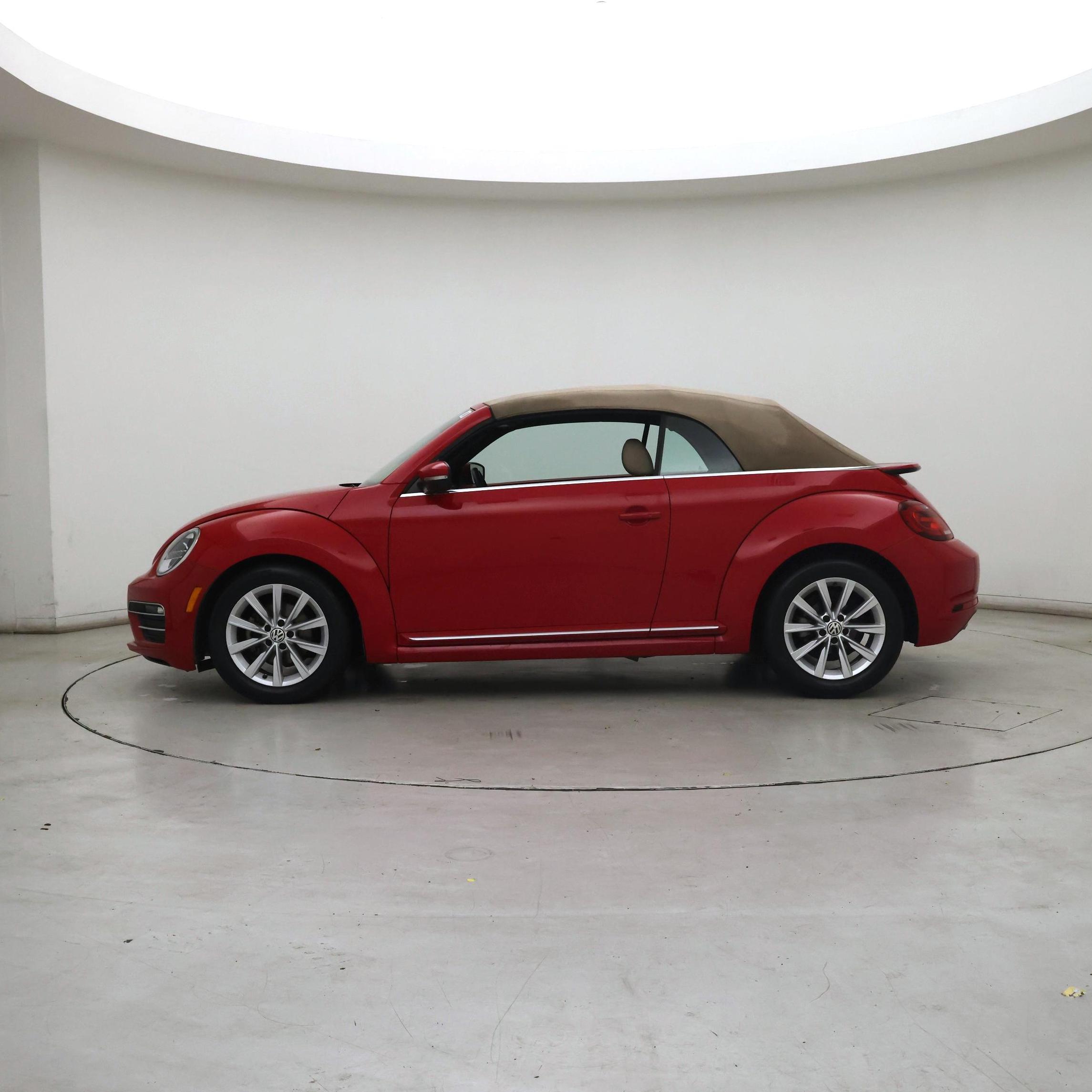 Thumbnail: 2017 Volkswagen Beetle - 3
