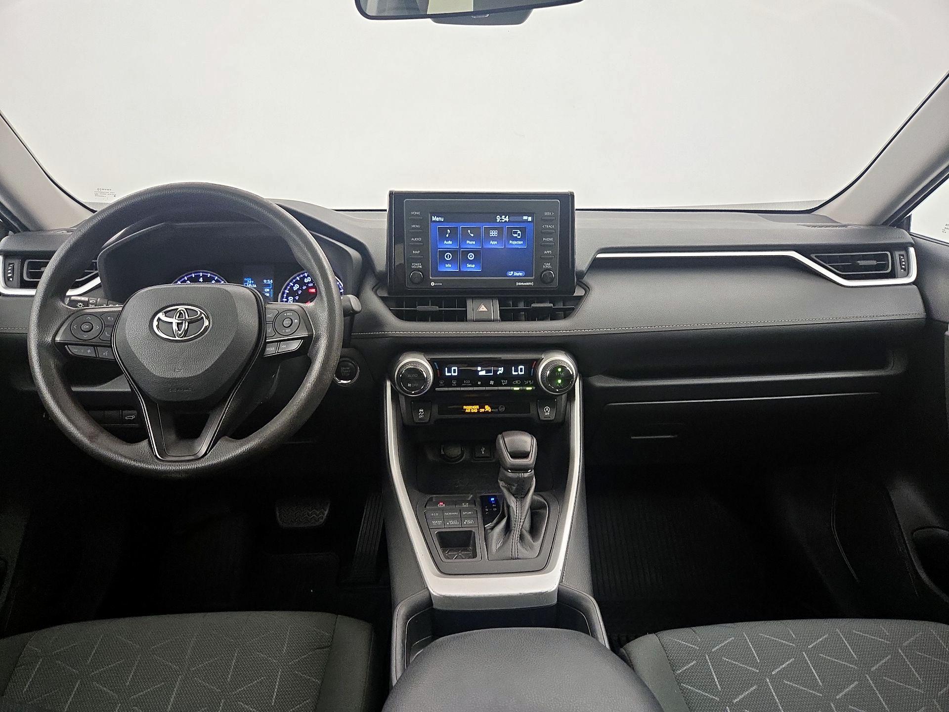 Thumbnail: 2021 Toyota RAV4 - 9
