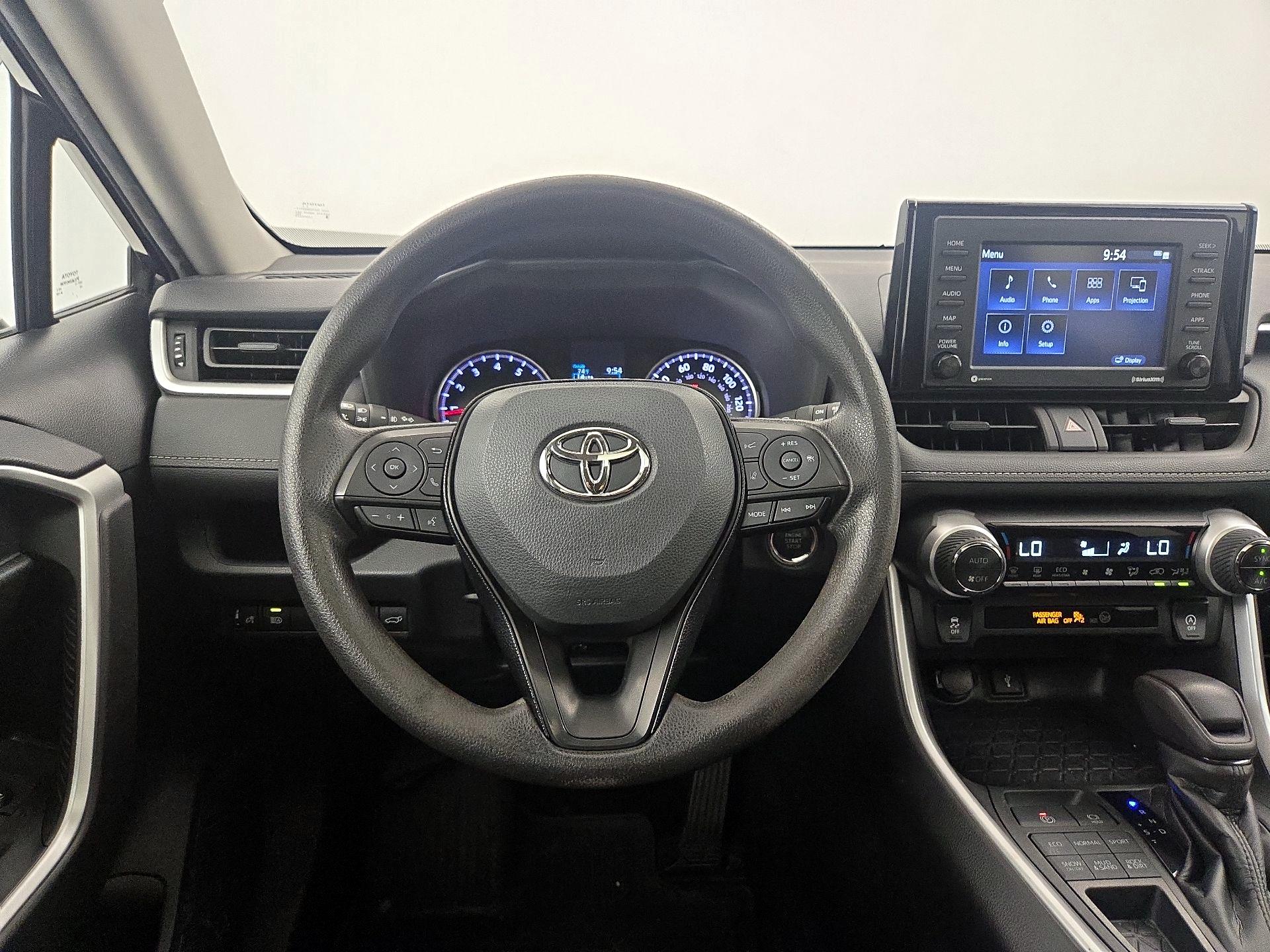 Thumbnail: 2021 Toyota RAV4 - 10