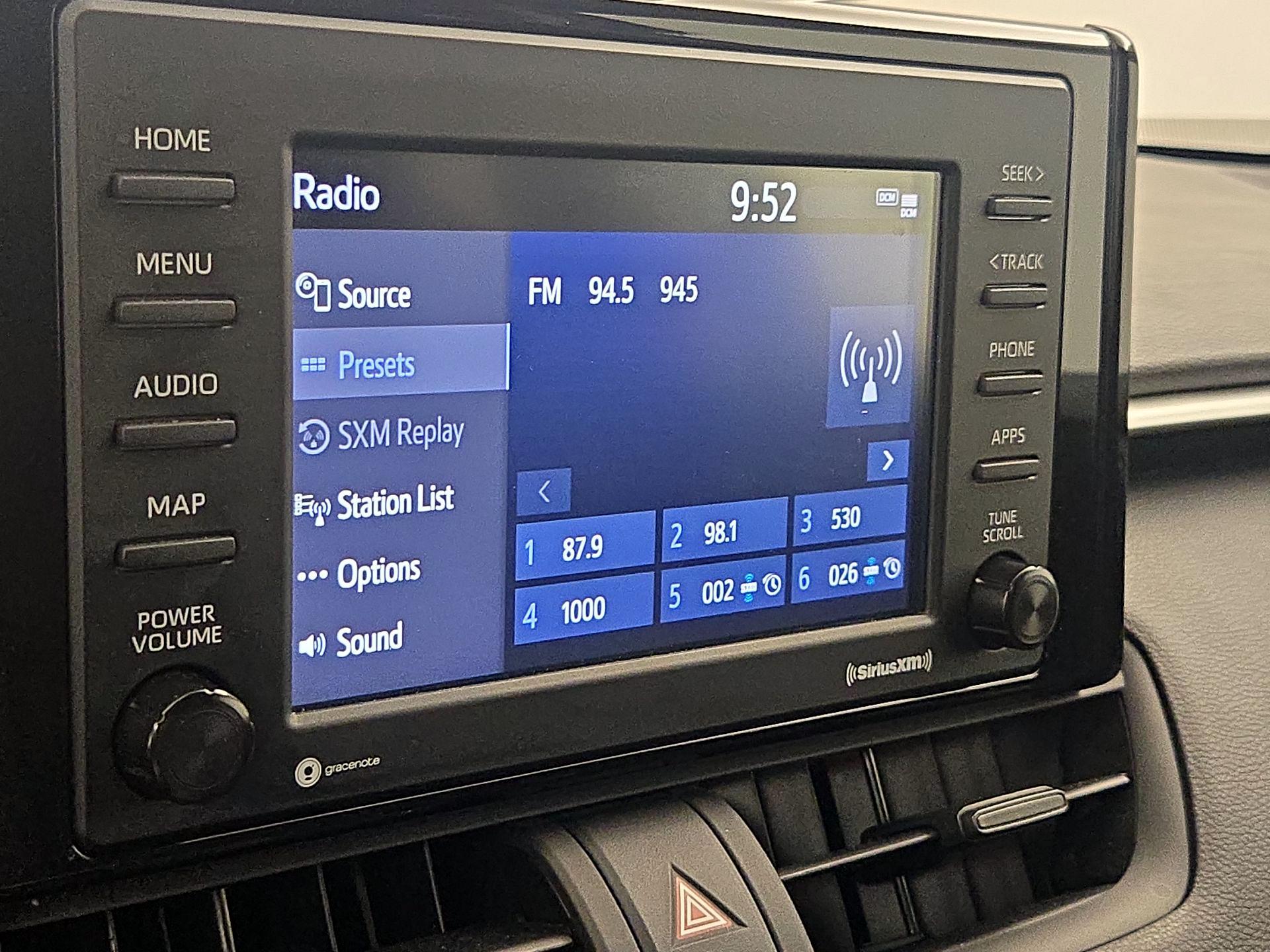 Thumbnail: 2021 Toyota RAV4 - 15