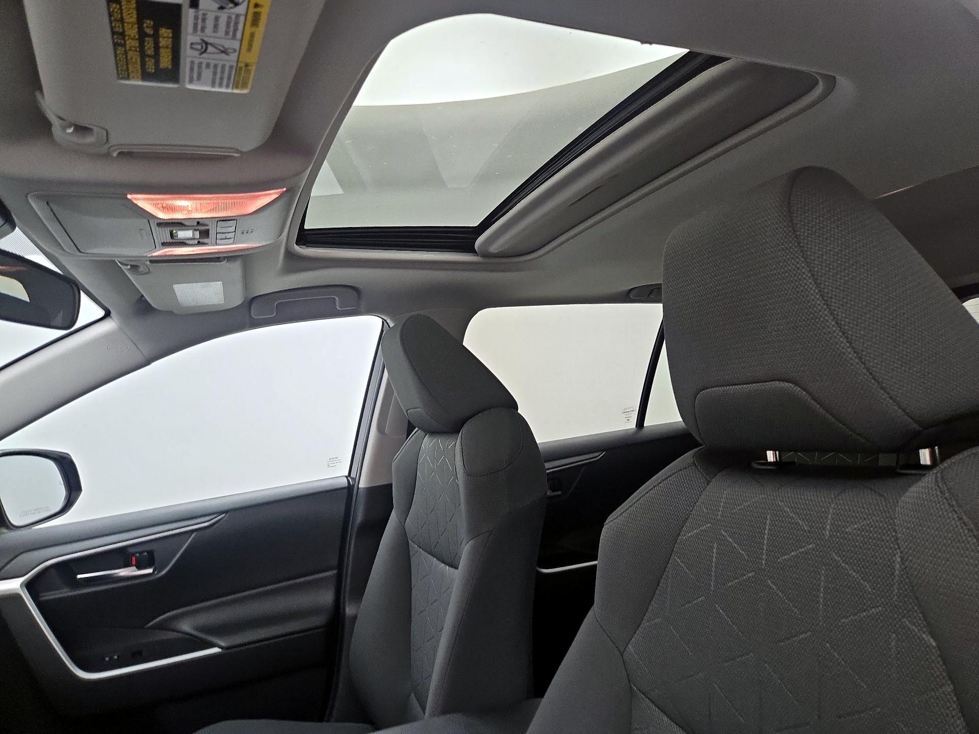 Thumbnail: 2021 Toyota RAV4 - 19