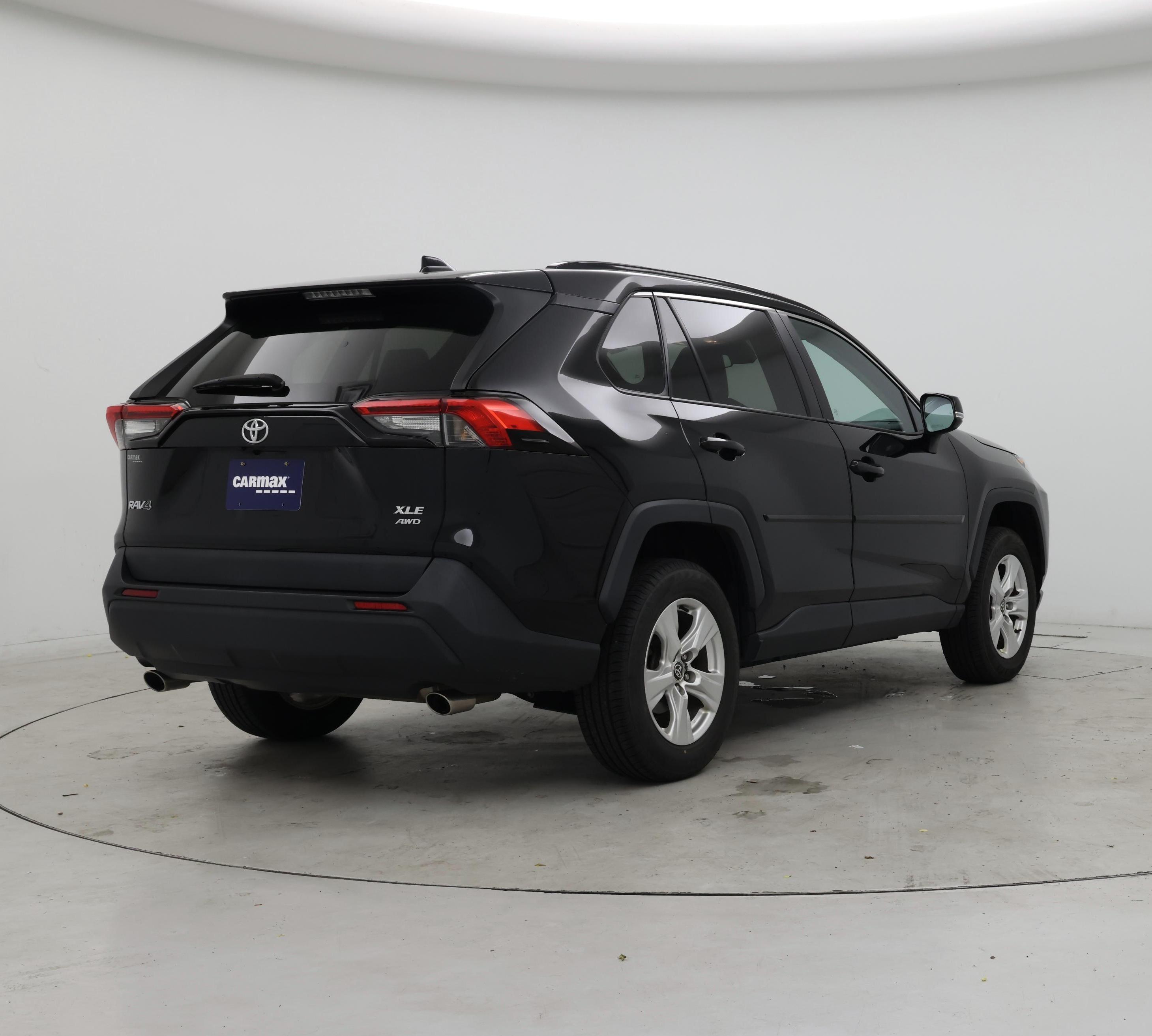 Thumbnail: 2021 Toyota RAV4 - 8