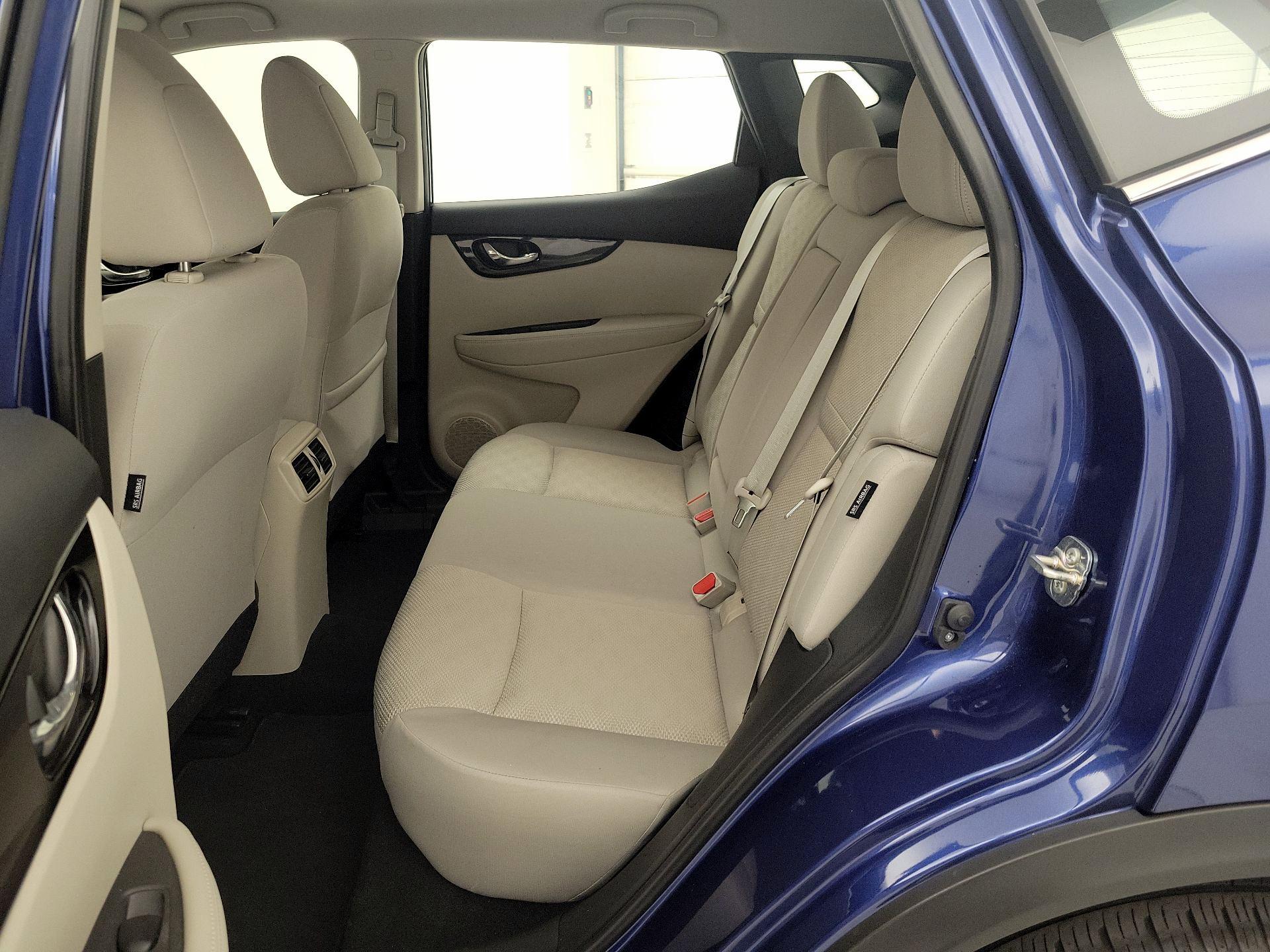 Thumbnail: 2021 Nissan Rogue Sport - 19