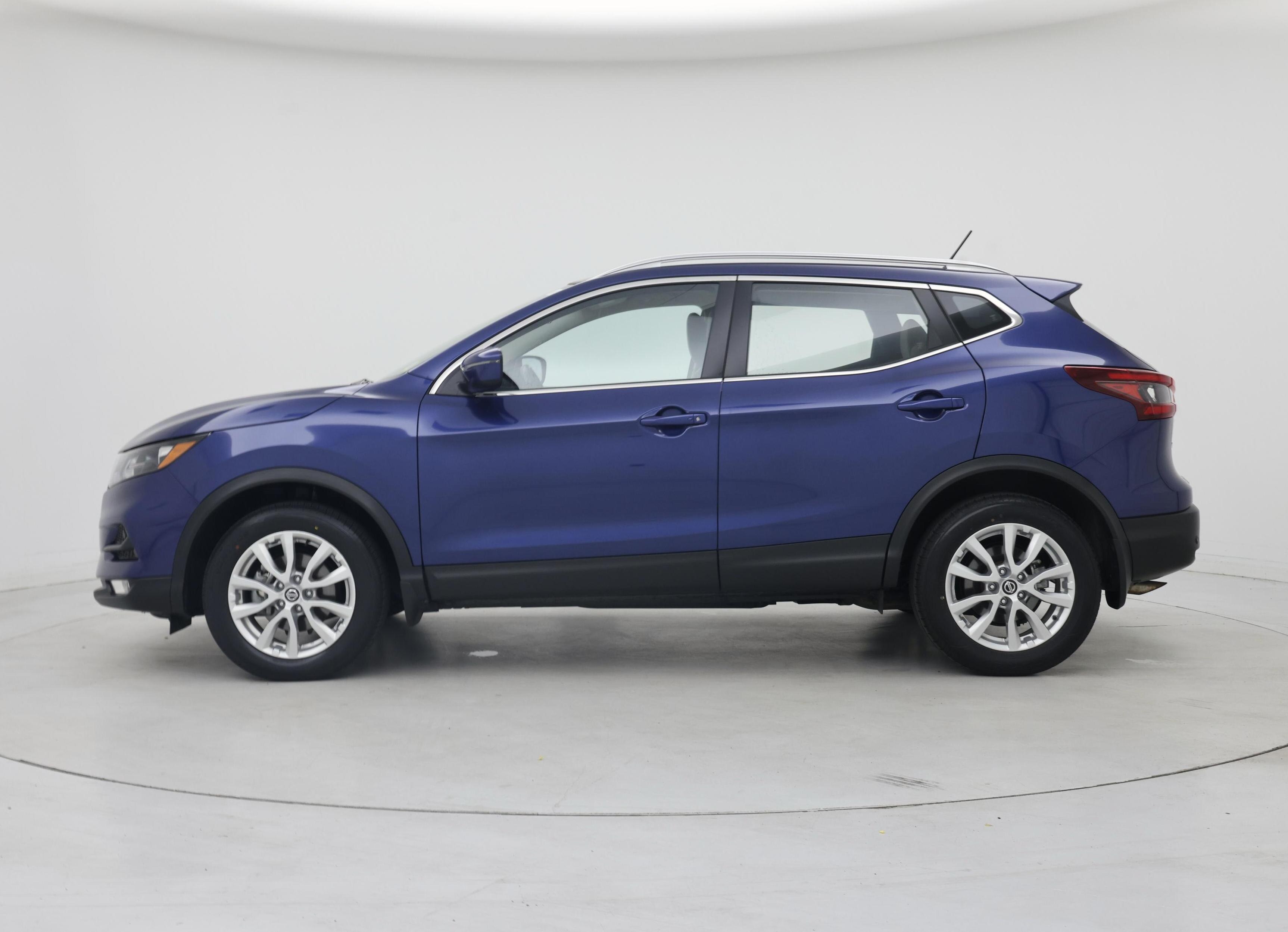 Thumbnail: 2021 Nissan Rogue Sport - 3