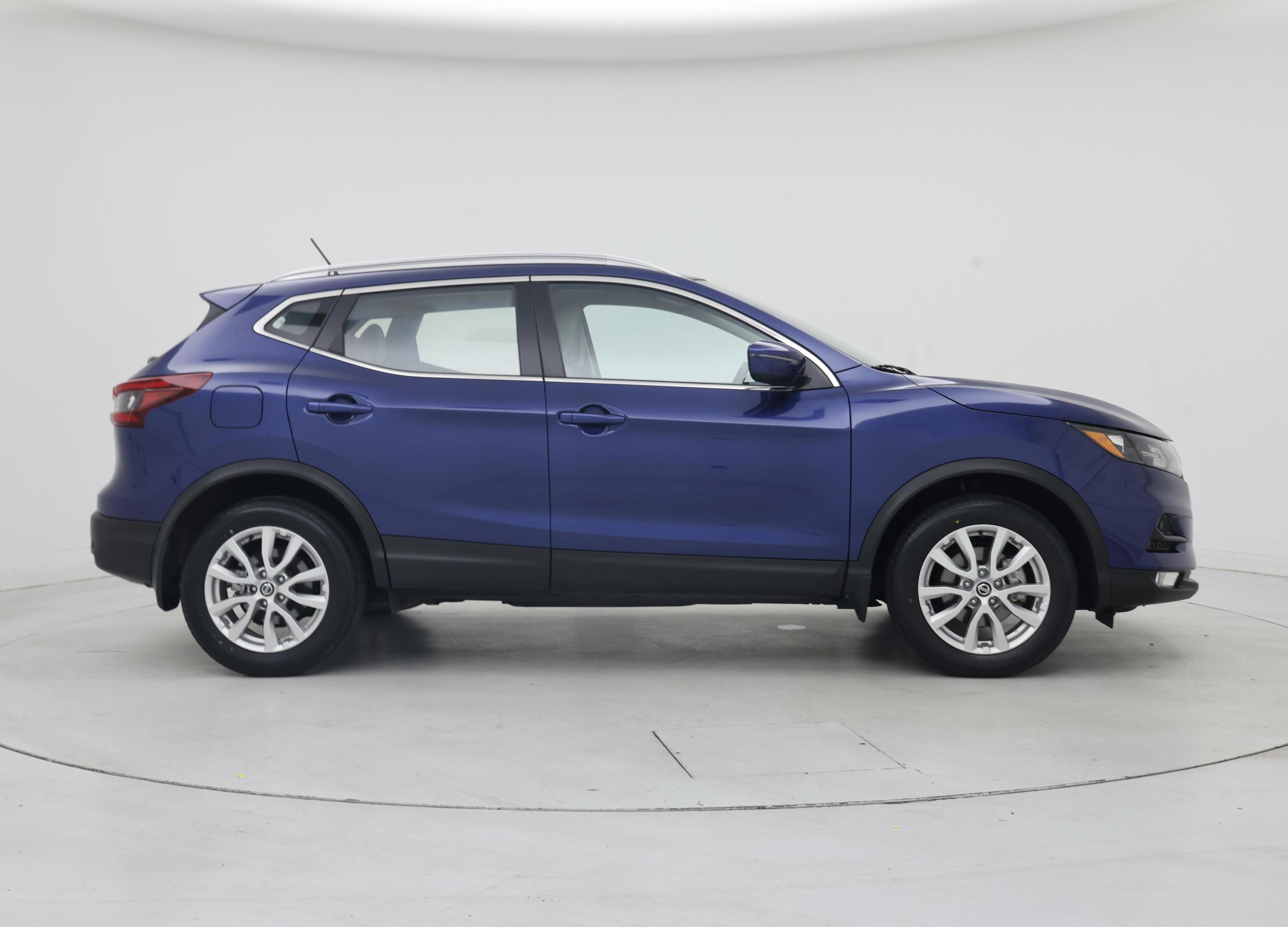 Thumbnail: 2021 Nissan Rogue Sport - 7