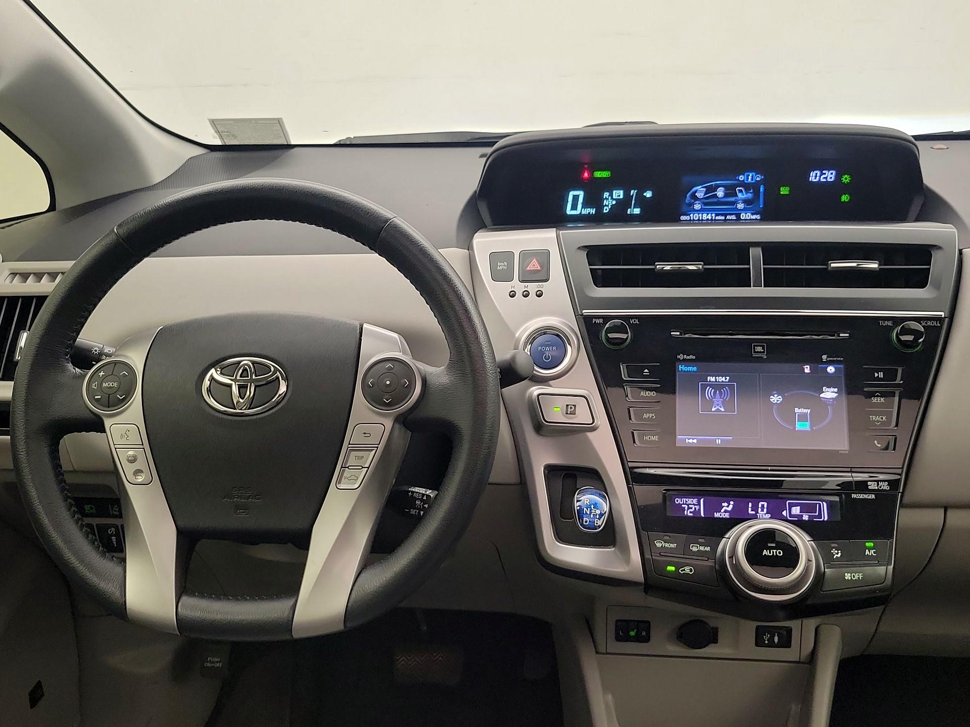 Thumbnail: 2015 Toyota Prius v - 10