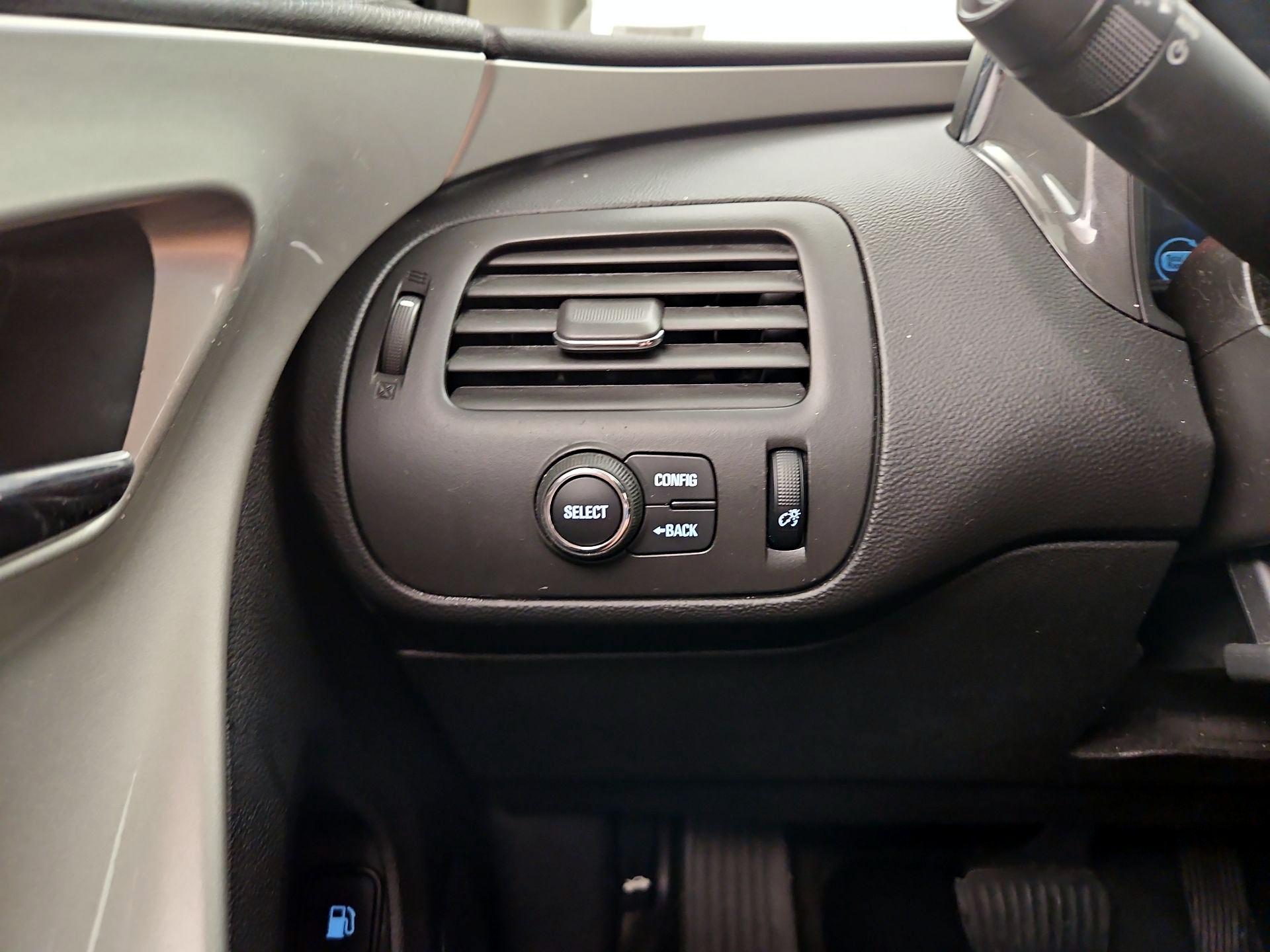 Thumbnail: 2015 Chevrolet Volt - 13
