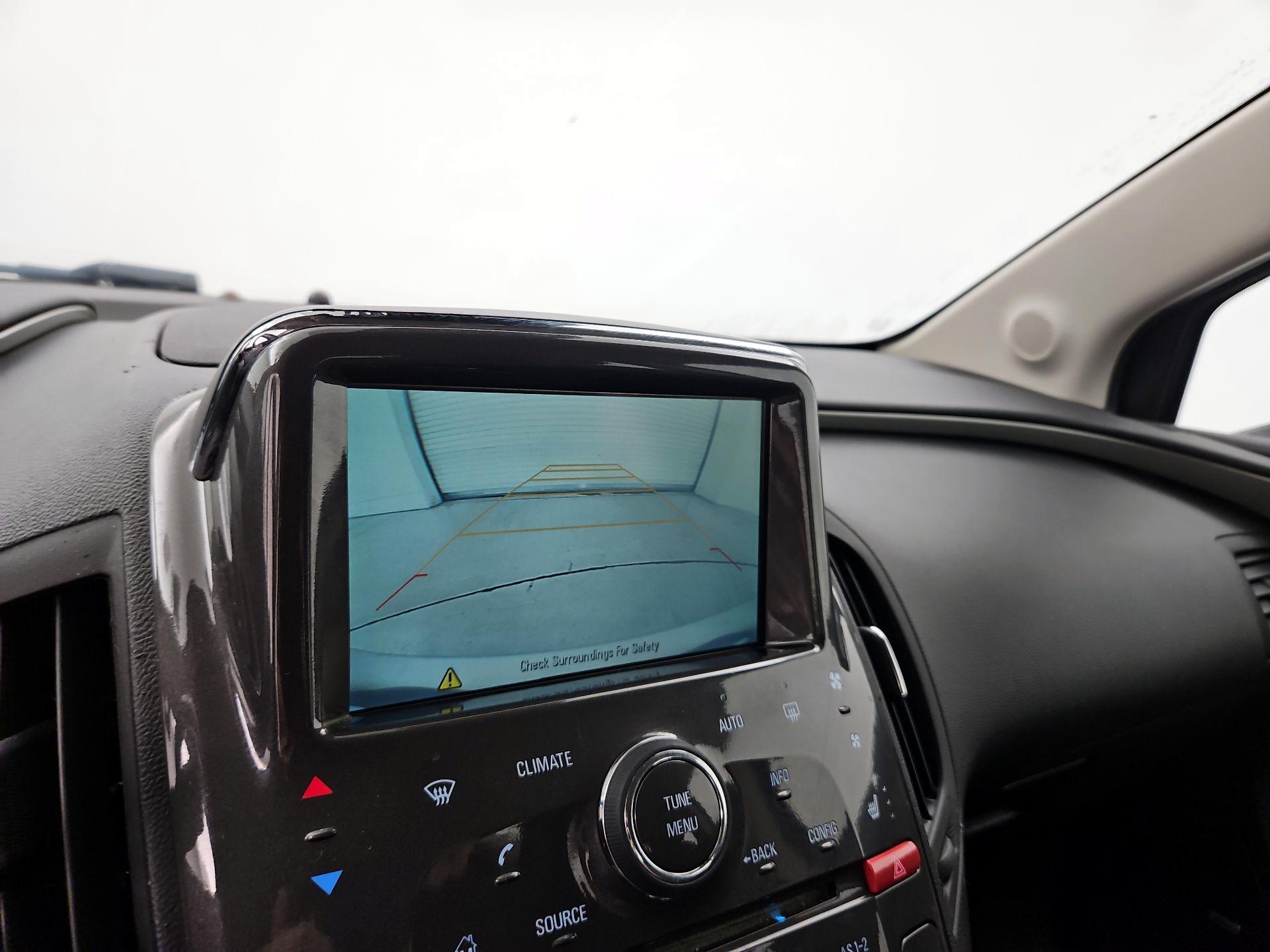 Thumbnail: 2015 Chevrolet Volt - 15