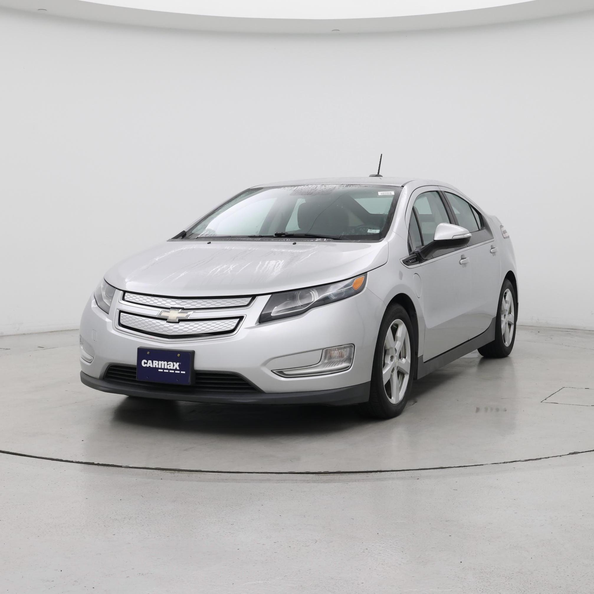 Thumbnail: 2015 Chevrolet Volt - 4