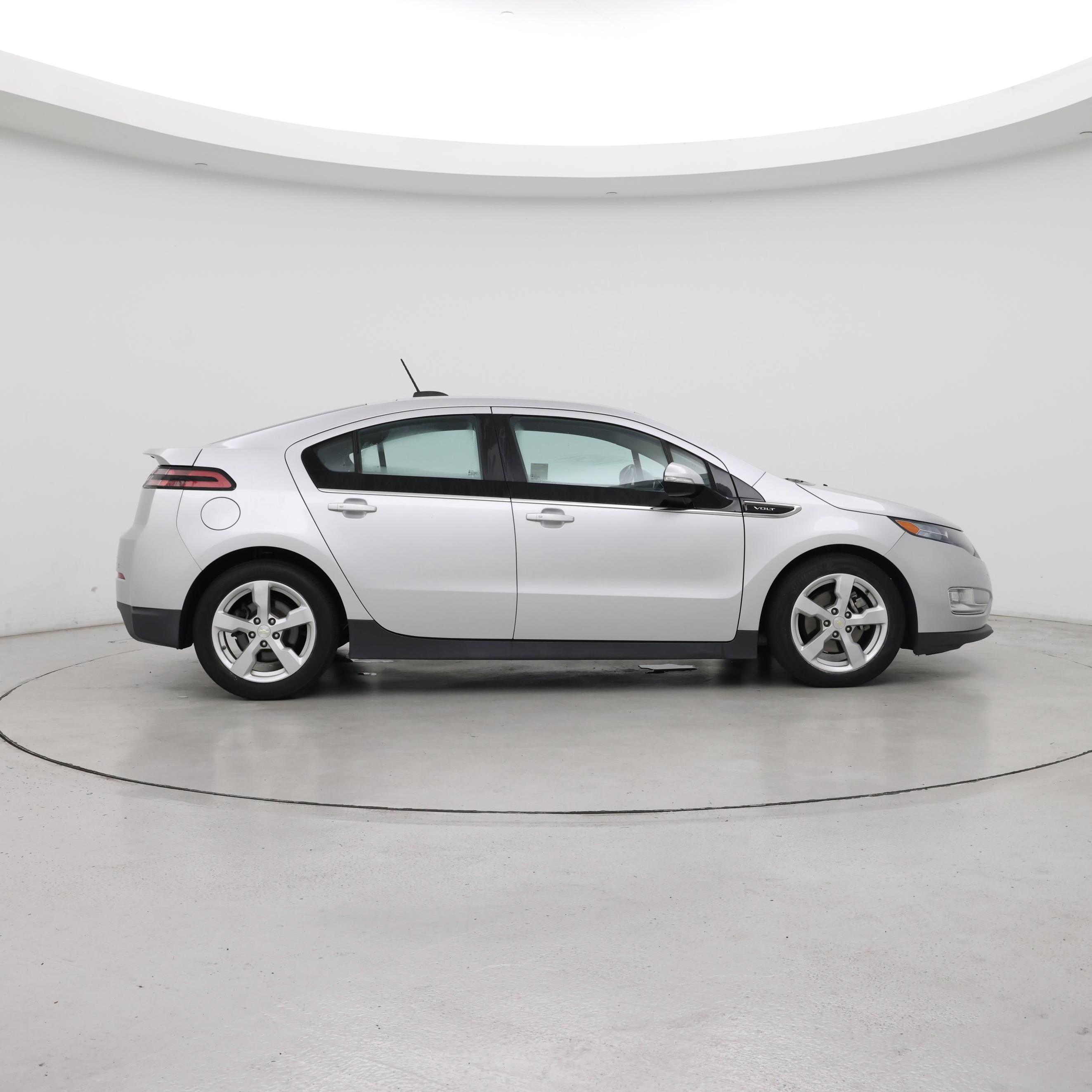Thumbnail: 2015 Chevrolet Volt - 7