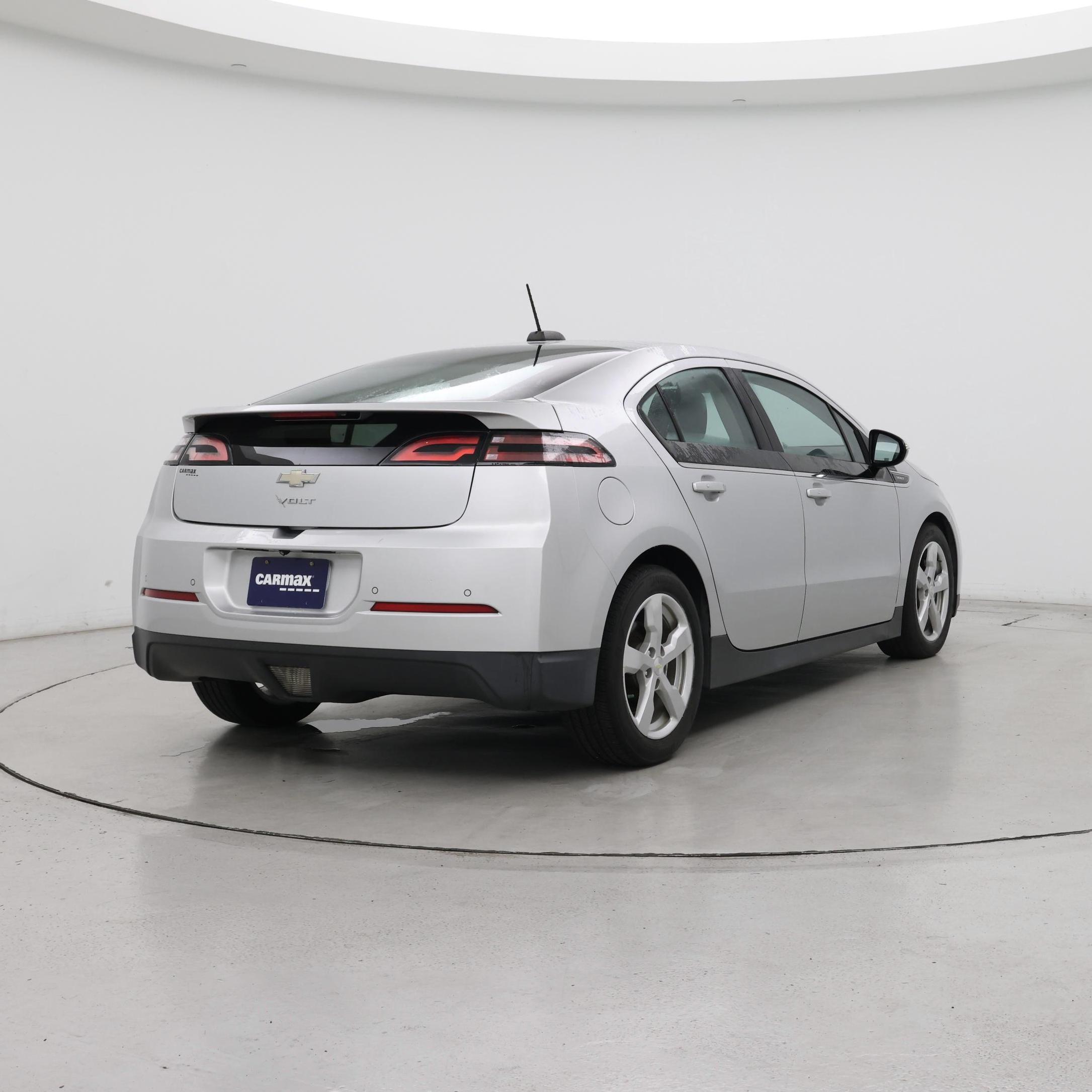 Thumbnail: 2015 Chevrolet Volt - 8