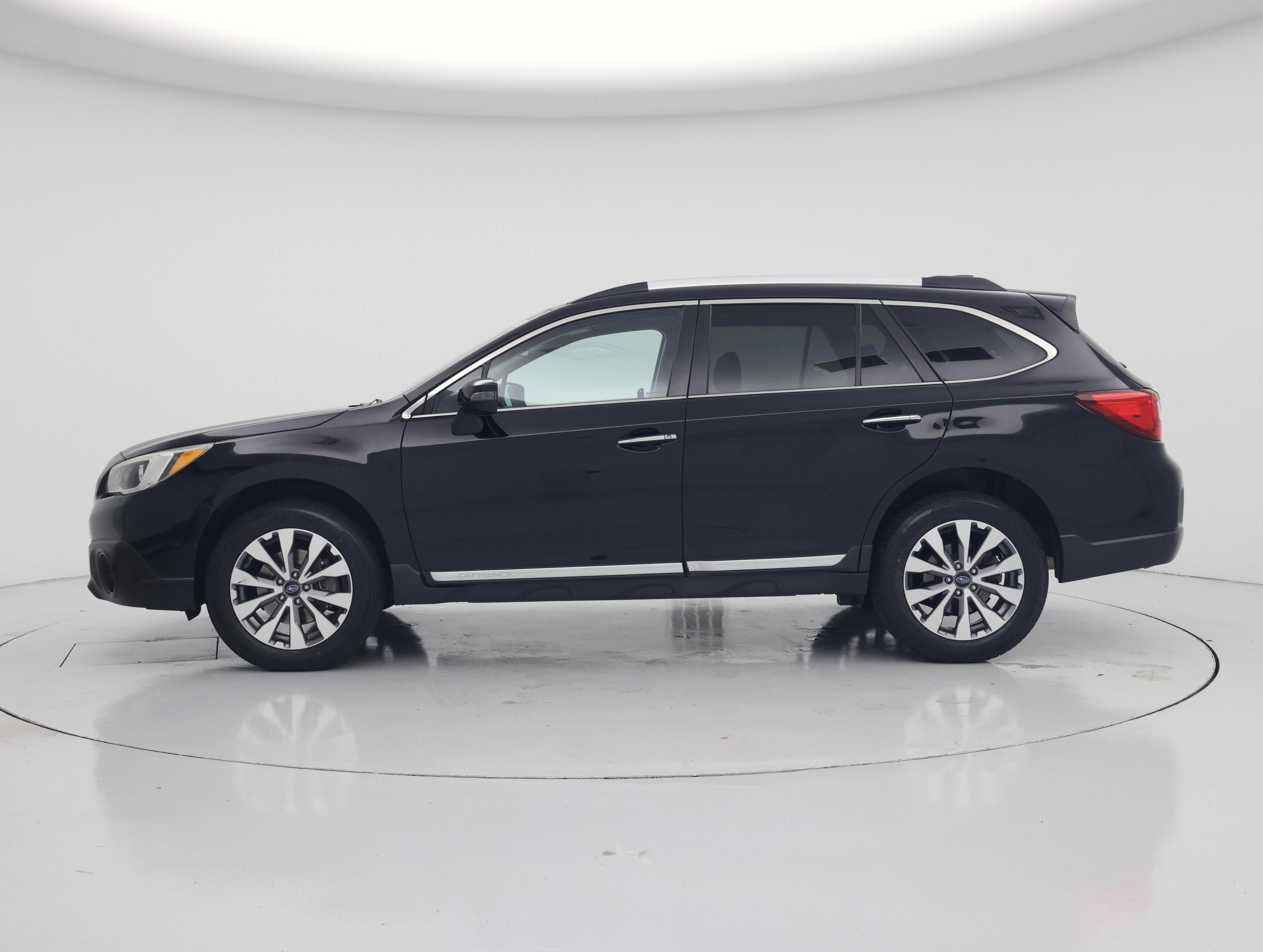 Thumbnail: 2017 Subaru Outback - 3