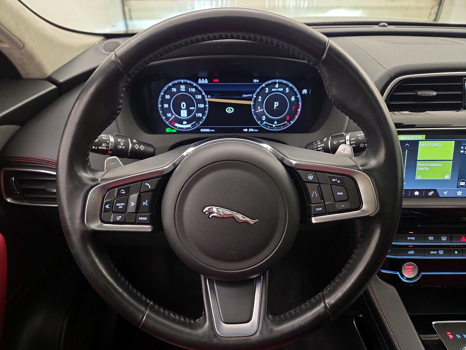 Thumbnail: 2020 Jaguar F-Pace - 10