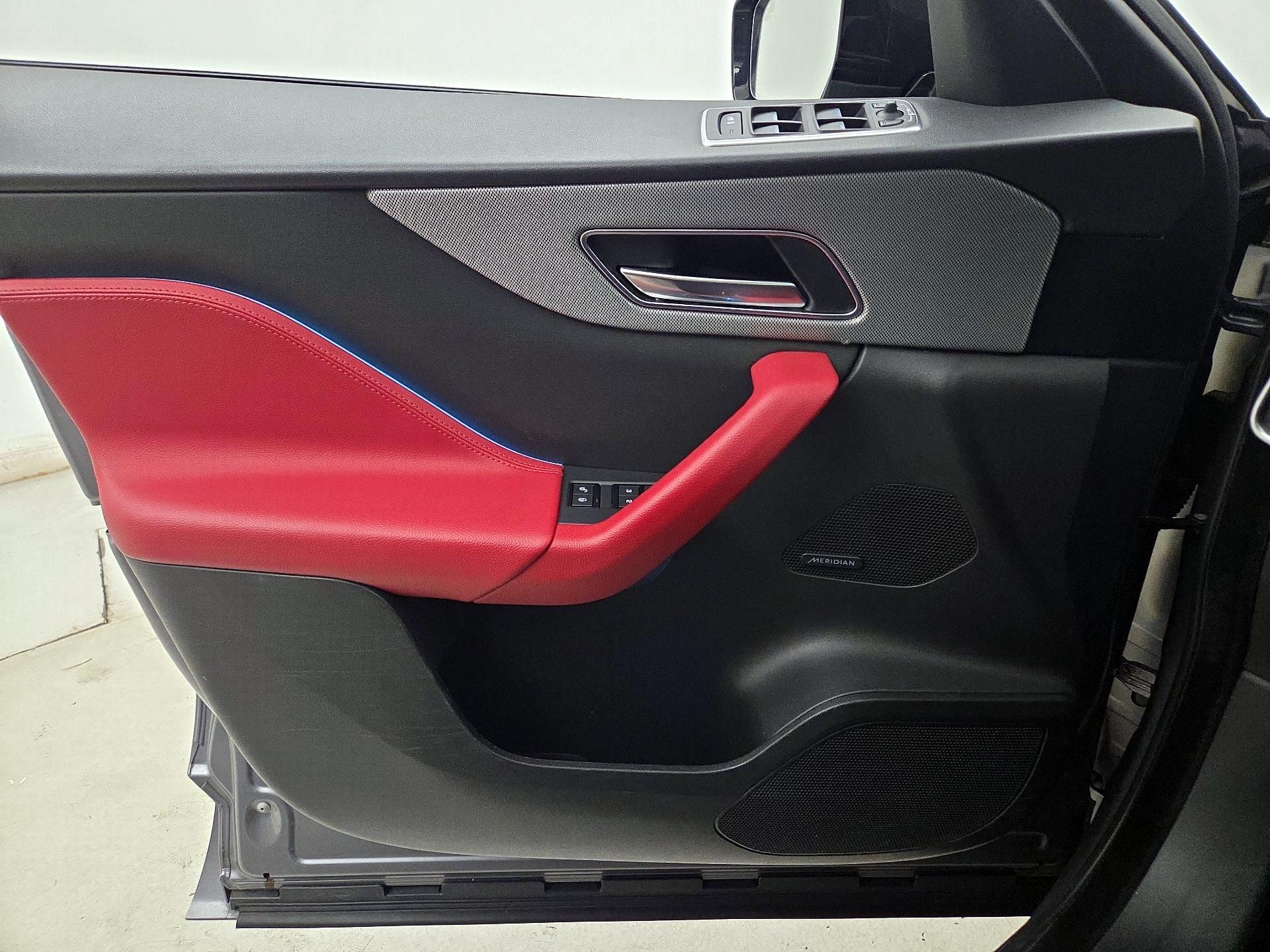 Thumbnail: 2020 Jaguar F-Pace - 12