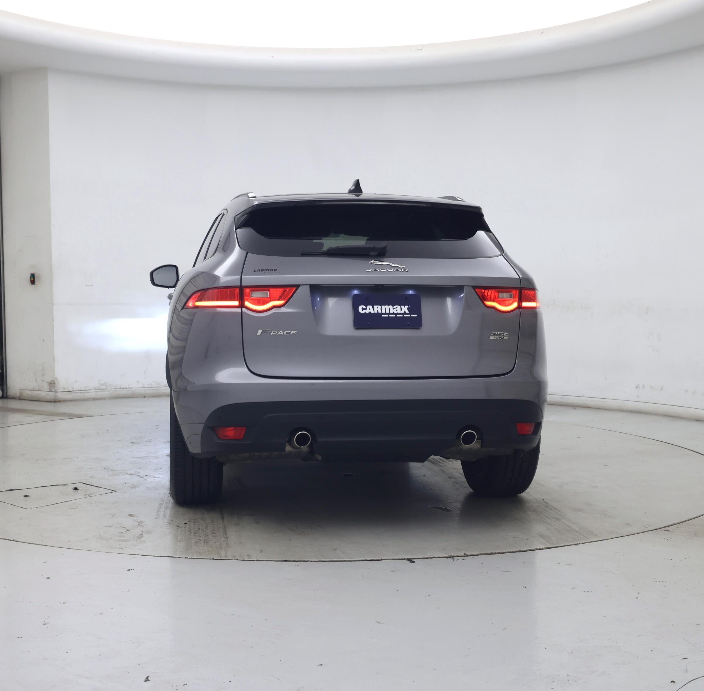 Thumbnail: 2020 Jaguar F-Pace - 6