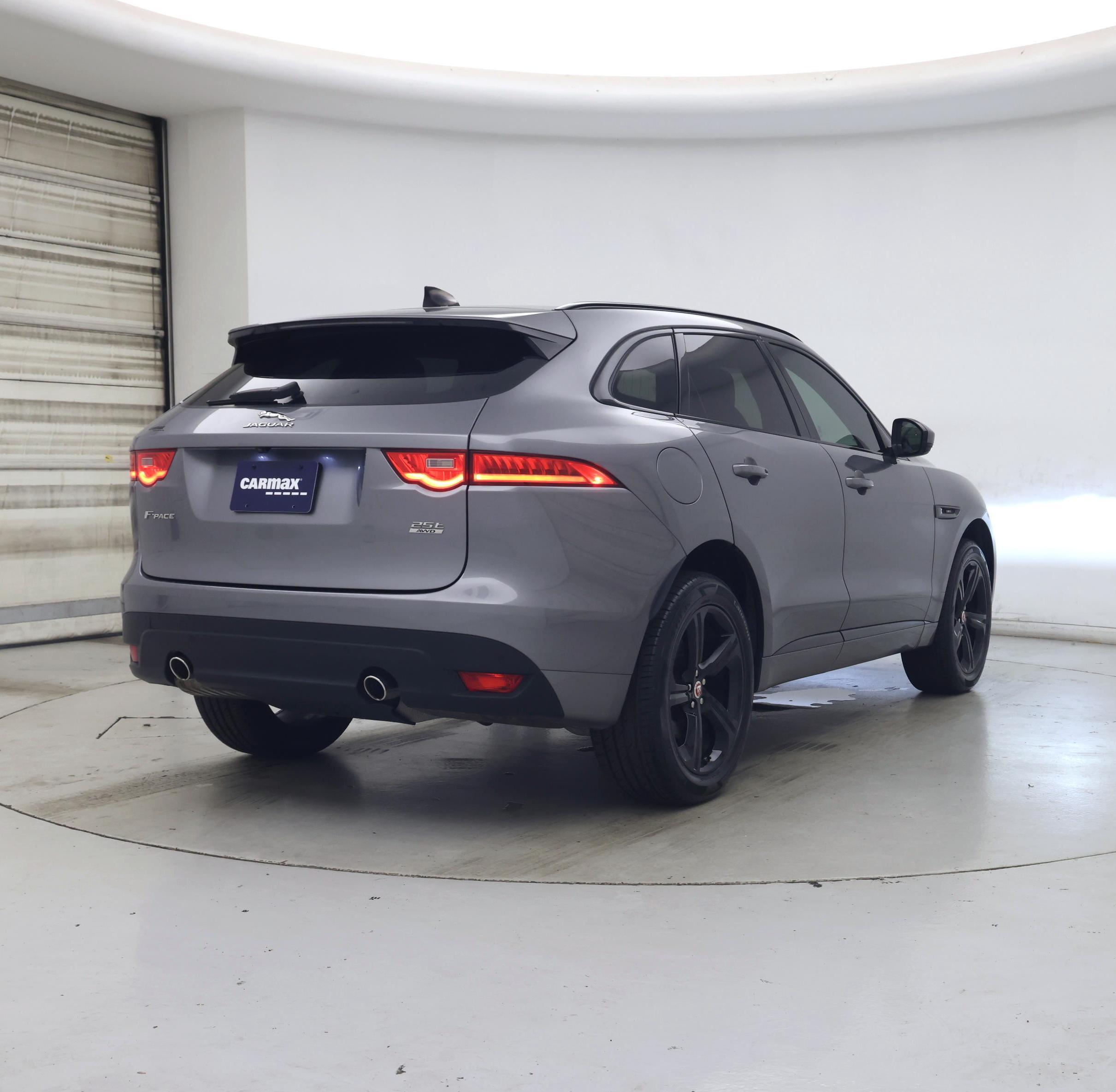 Thumbnail: 2020 Jaguar F-Pace - 8