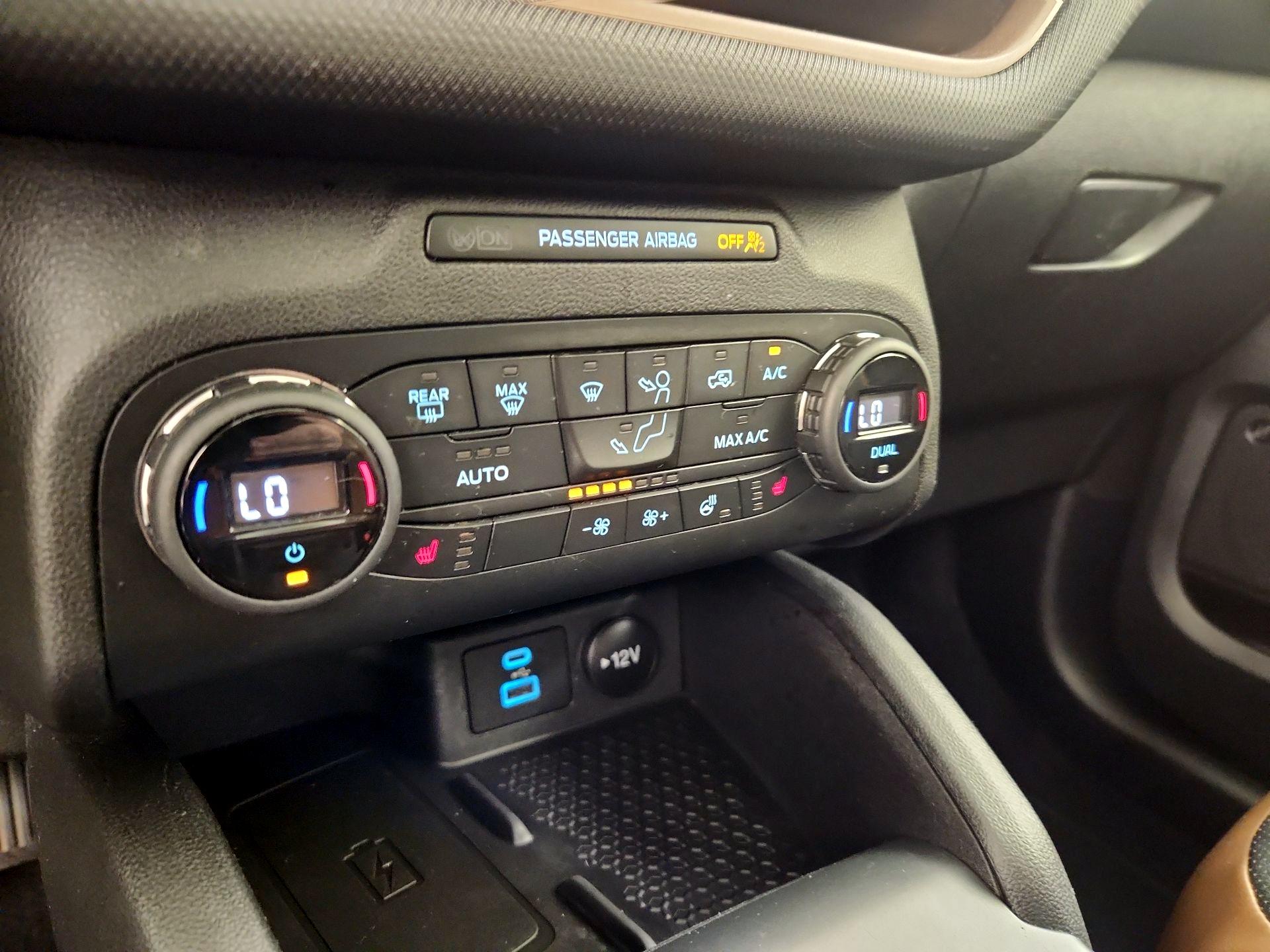 Thumbnail: 2021 Ford Bronco Sport - 17