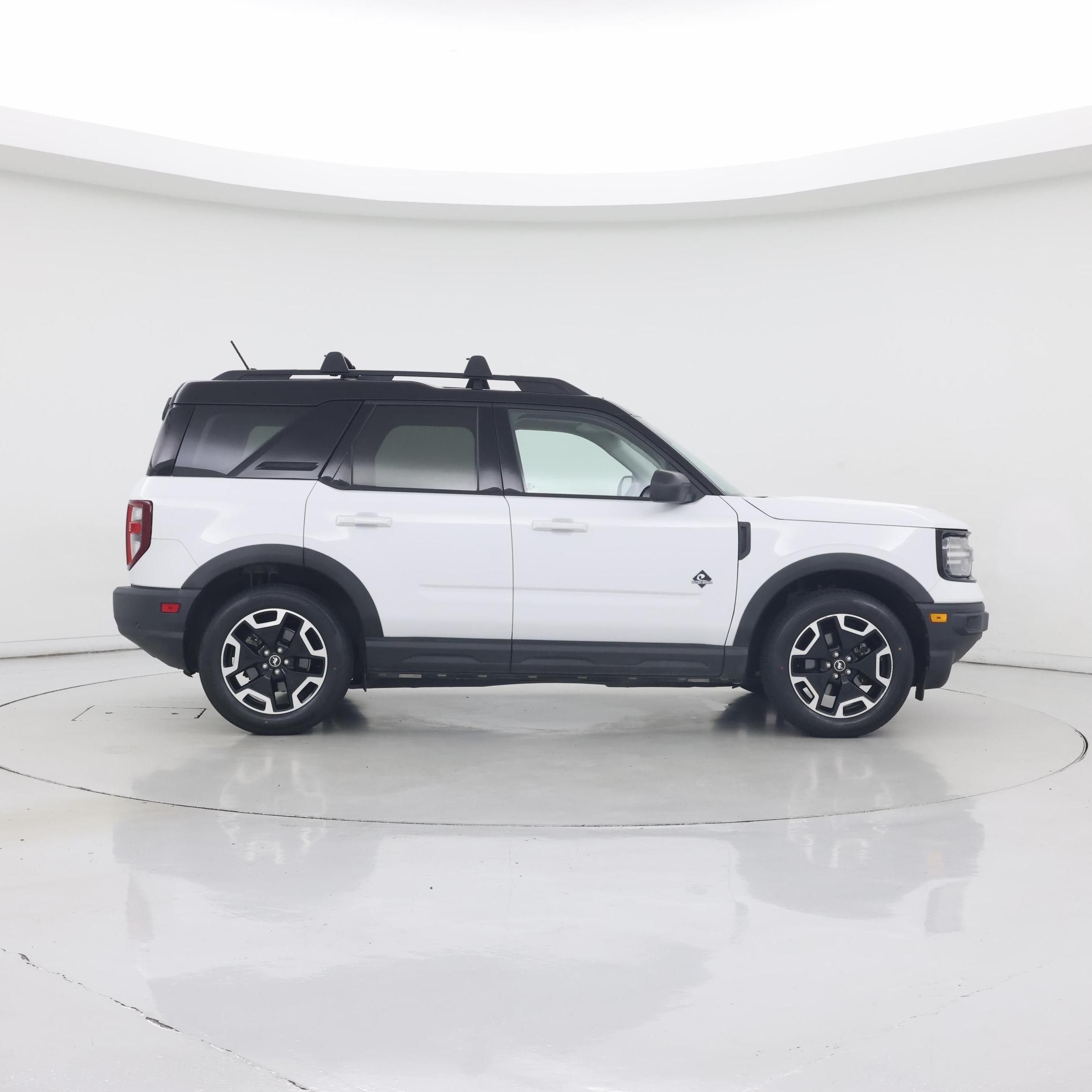 Thumbnail: 2021 Ford Bronco Sport - 7