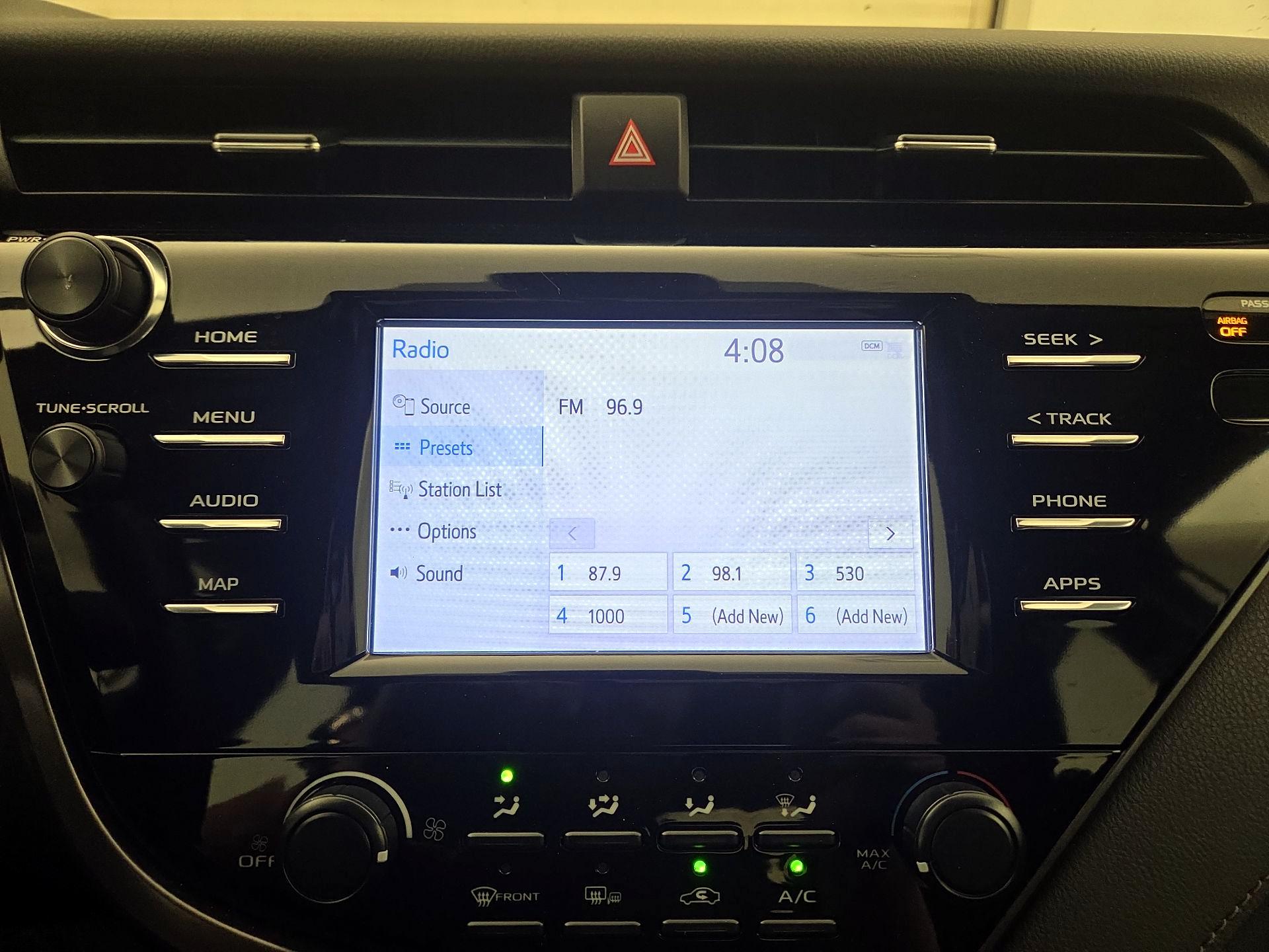 Thumbnail: 2019 Toyota Camry - 15